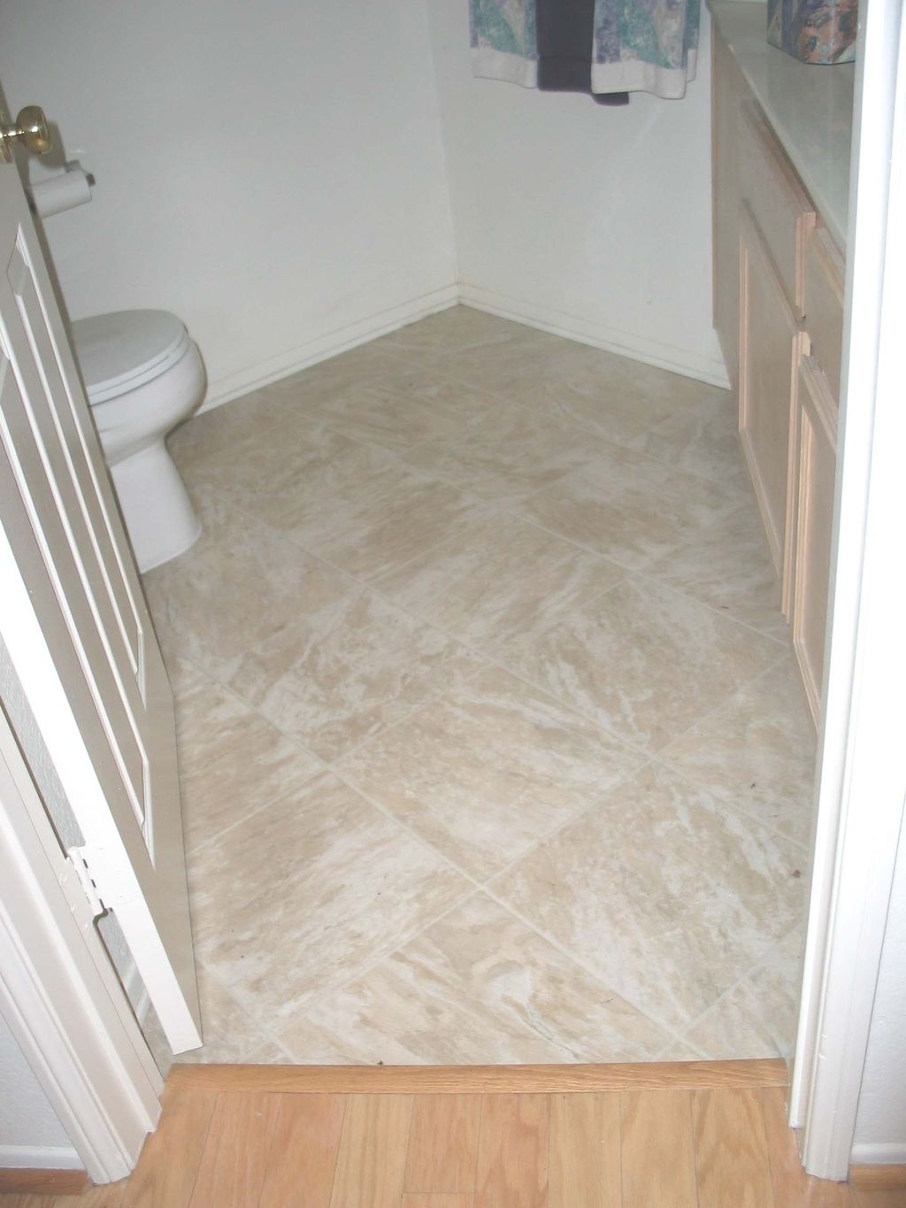 Small Master Bathroom Floor Plan (View 3 of 7)