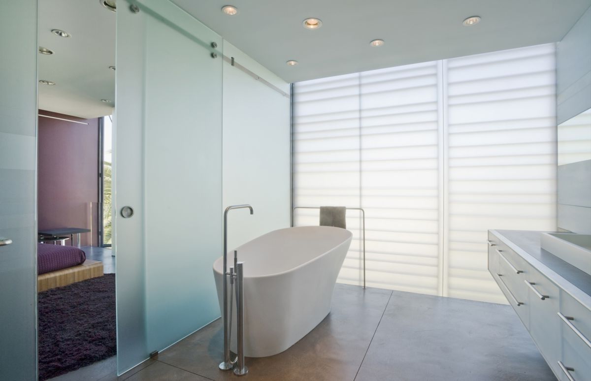 Featured Photo of Simple Minimalist Bathroom Design Ideas 2014