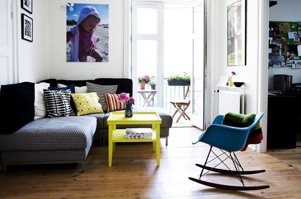 Featured Photo of Simple Minimalist Living Room Ideas