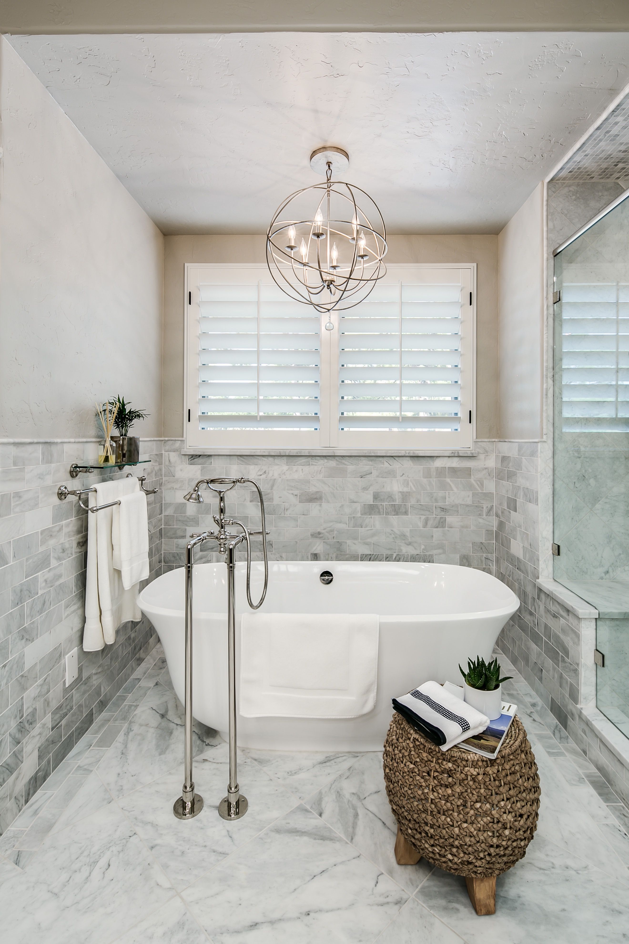 Chic Freestanding Tub Boasts Classic Tub Filler (View 4 of 29)