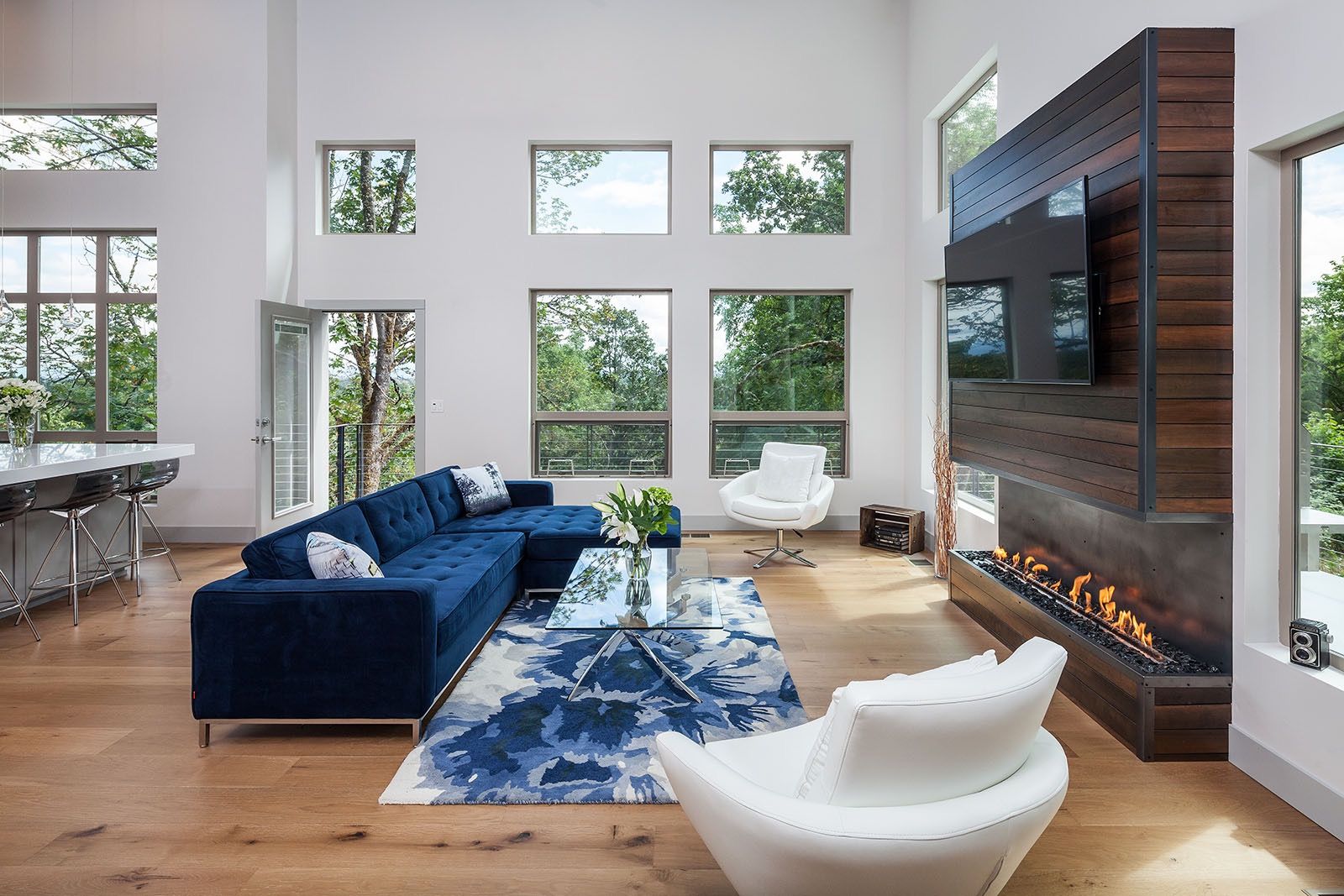 Contemporary Living Room With Blue Sofa (View 17 of 25)