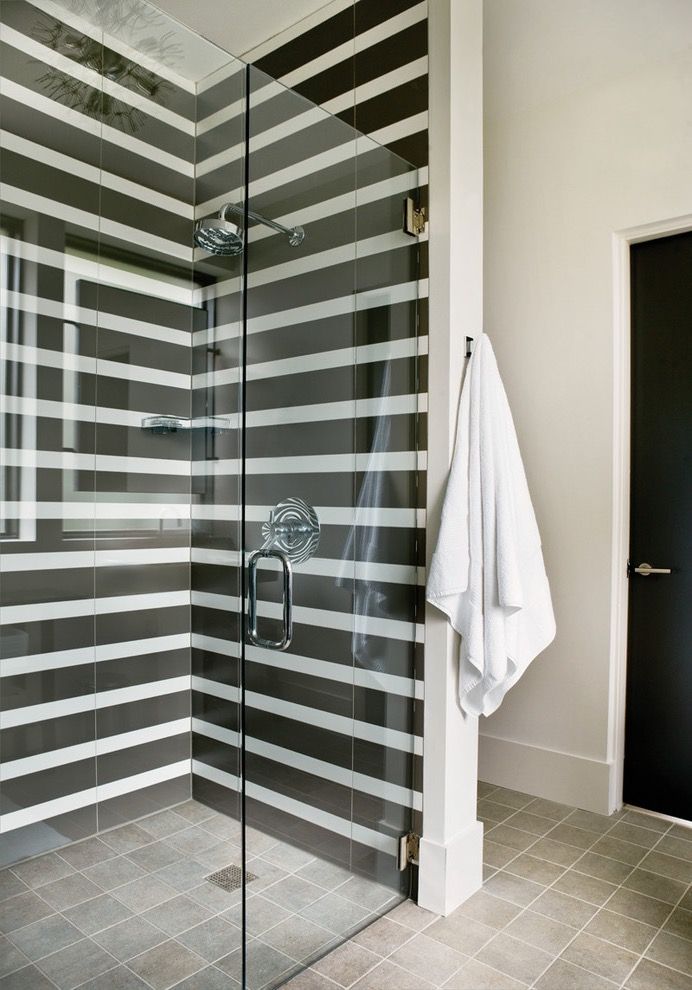 Minimalist Corner Shower With Black White Wall Color Stripes (View 16 of 17)
