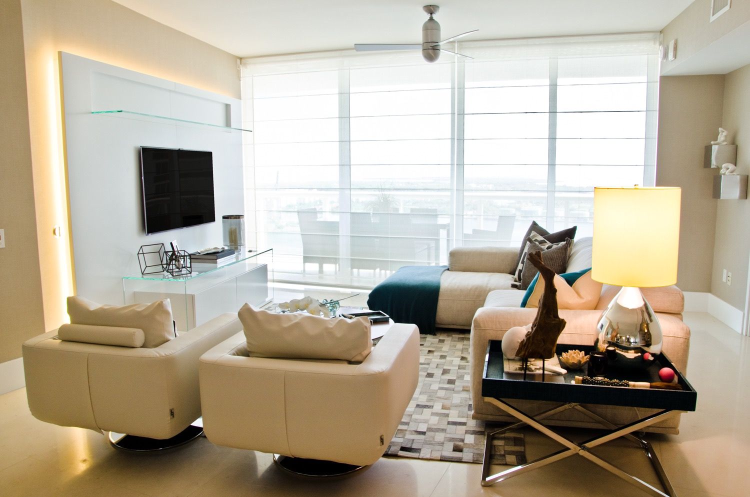 Neutral Contemporary Narrow Living Room Decor For Apartment (View 22 of 22)