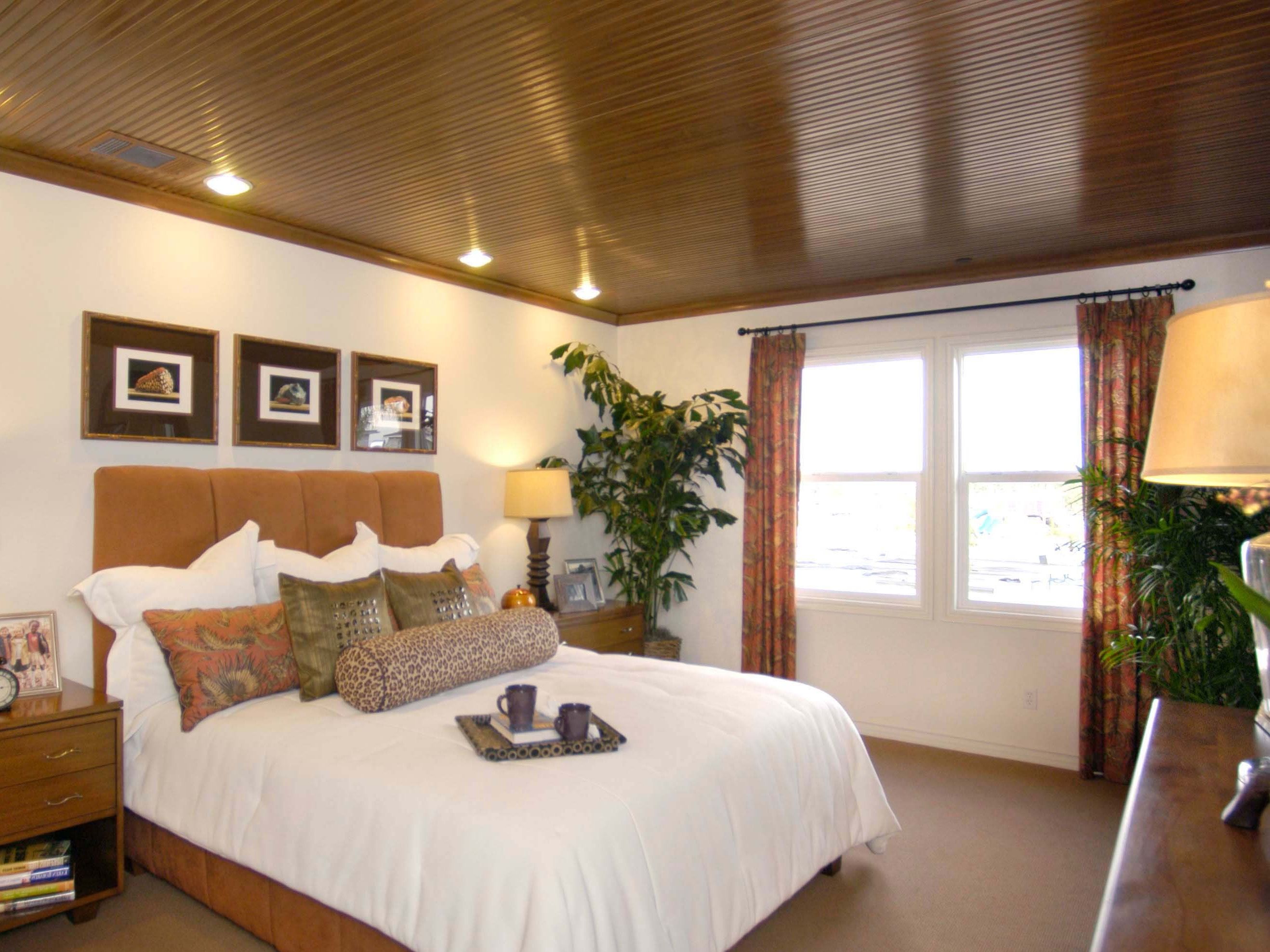 Sleek Bedroom With Hardwood Ceiling (View 22 of 32)