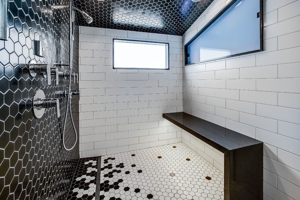 Black And White Contemporary Shower Spa Interior (View 12 of 17)