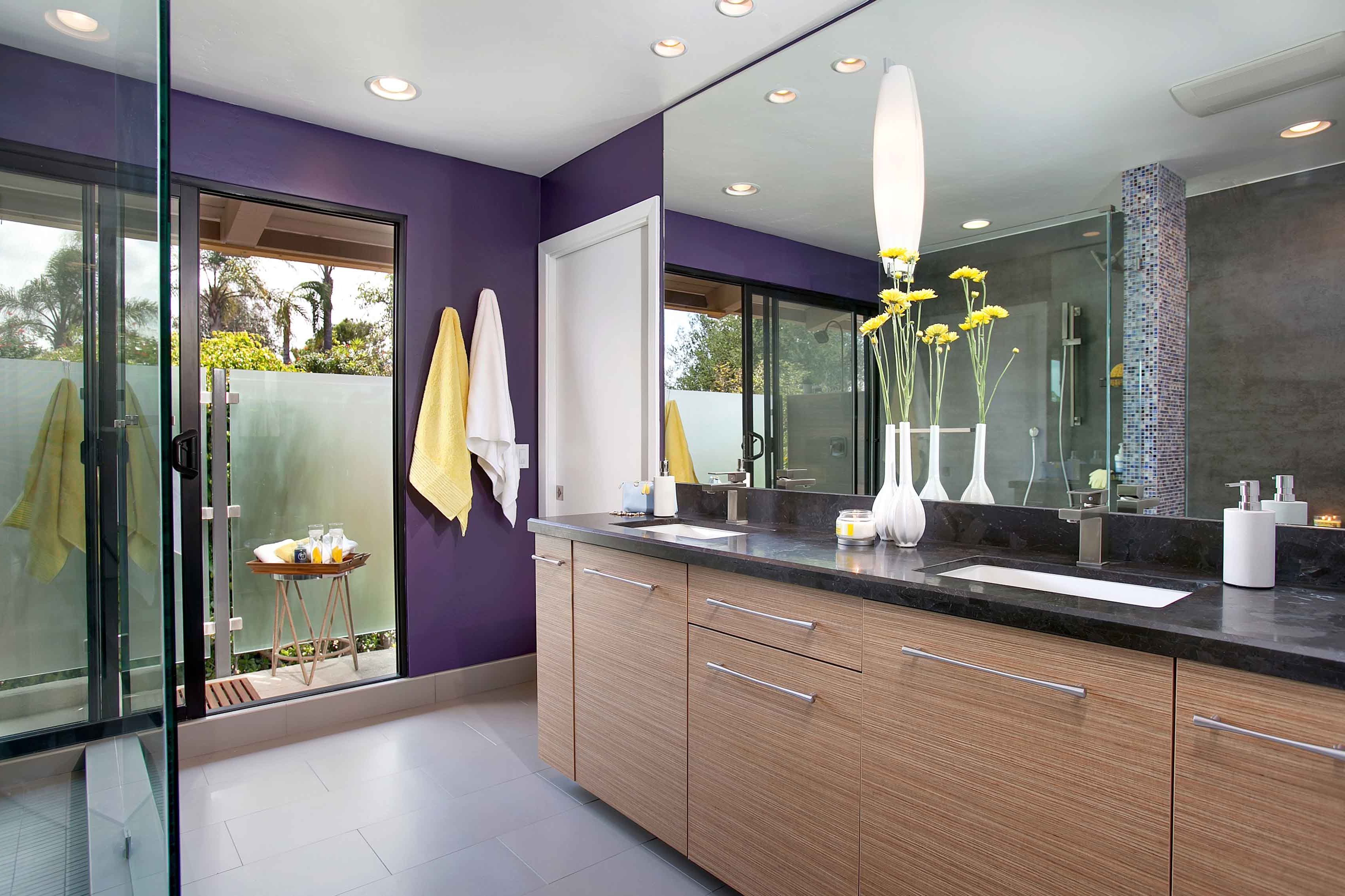 Cozy Modern Woodgrain Bathroom Cabinets Furniture (View 8 of 18)