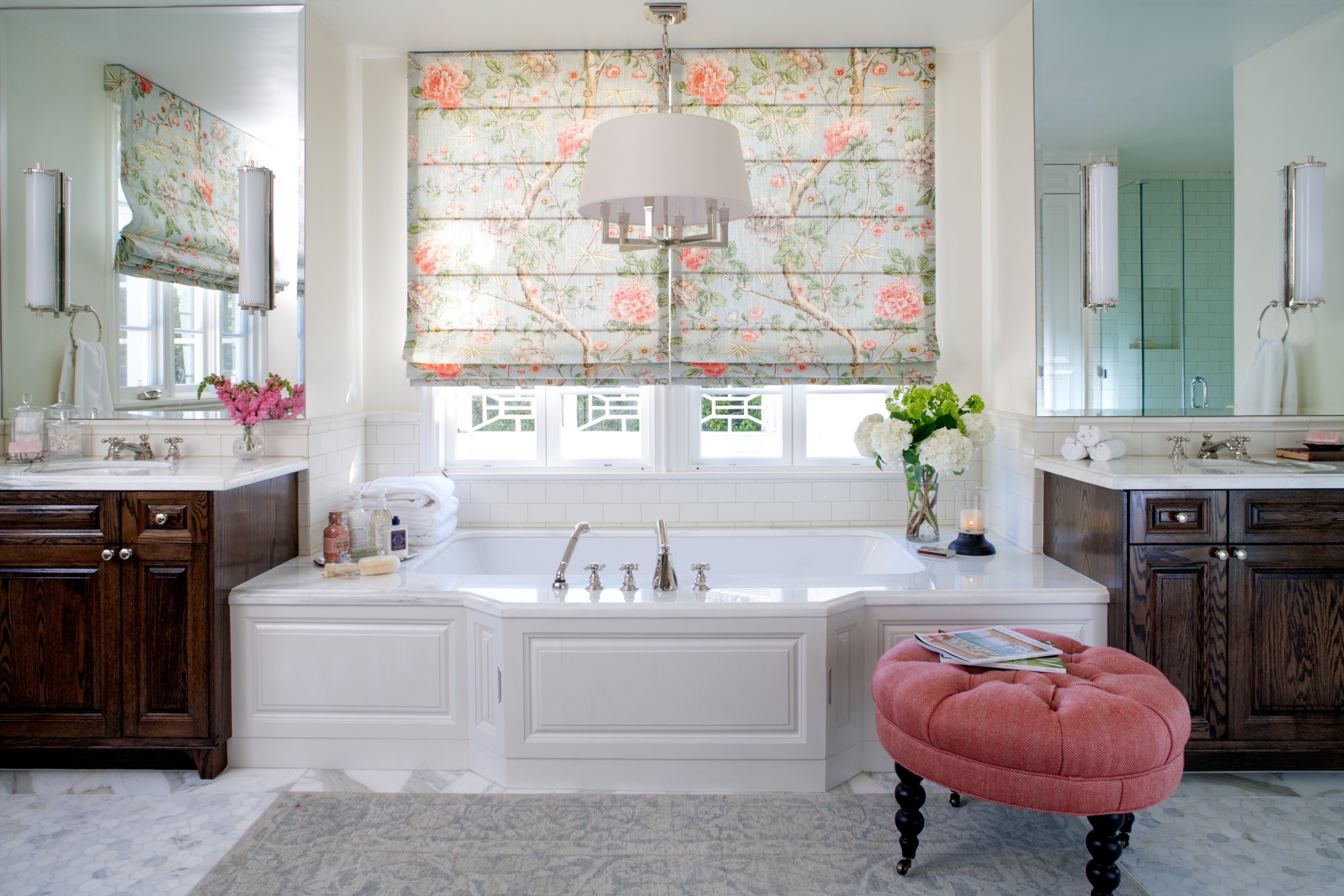 Romantic Classical Bathroom With Luxurious Whirlpool Bathtub (View 26 of 29)