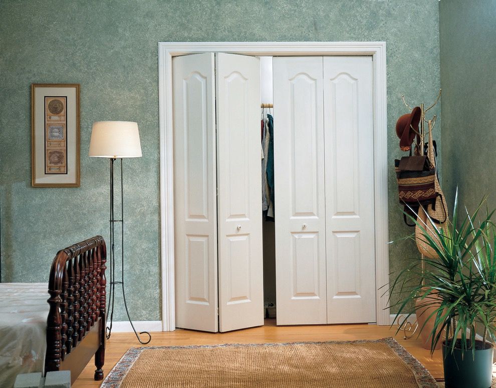 Wooden Bifold Closet Doors For Traditional Bedroom (View 21 of 24)
