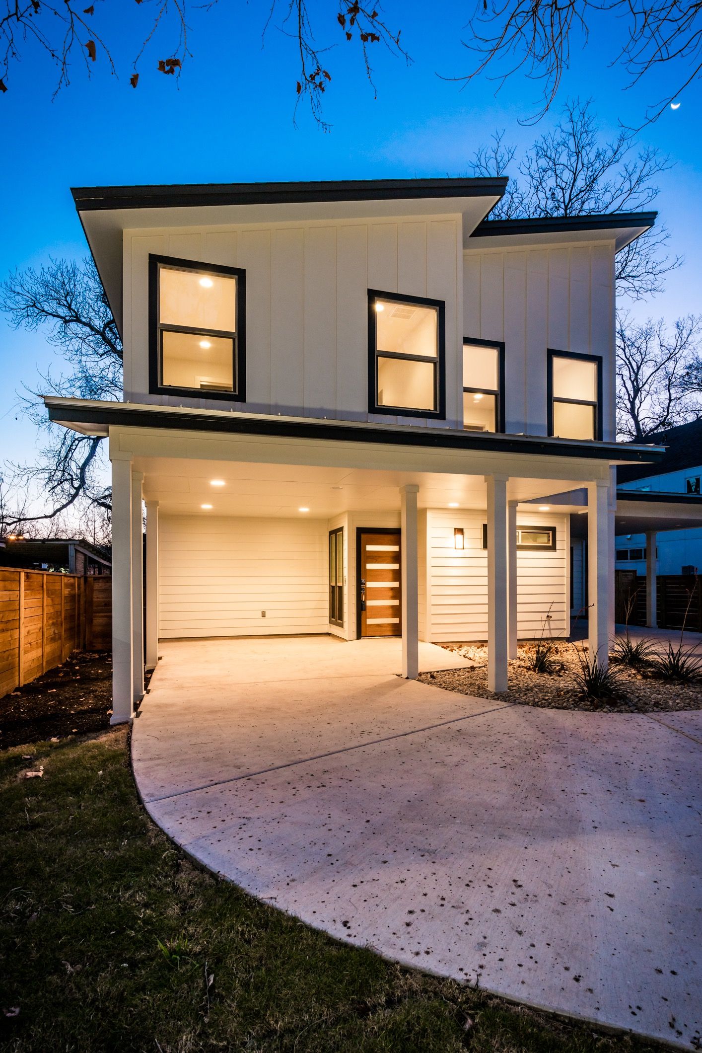 Recessed Lighting Highlights Modern Home’s Exterior Landscaping (View 27 of 33)
