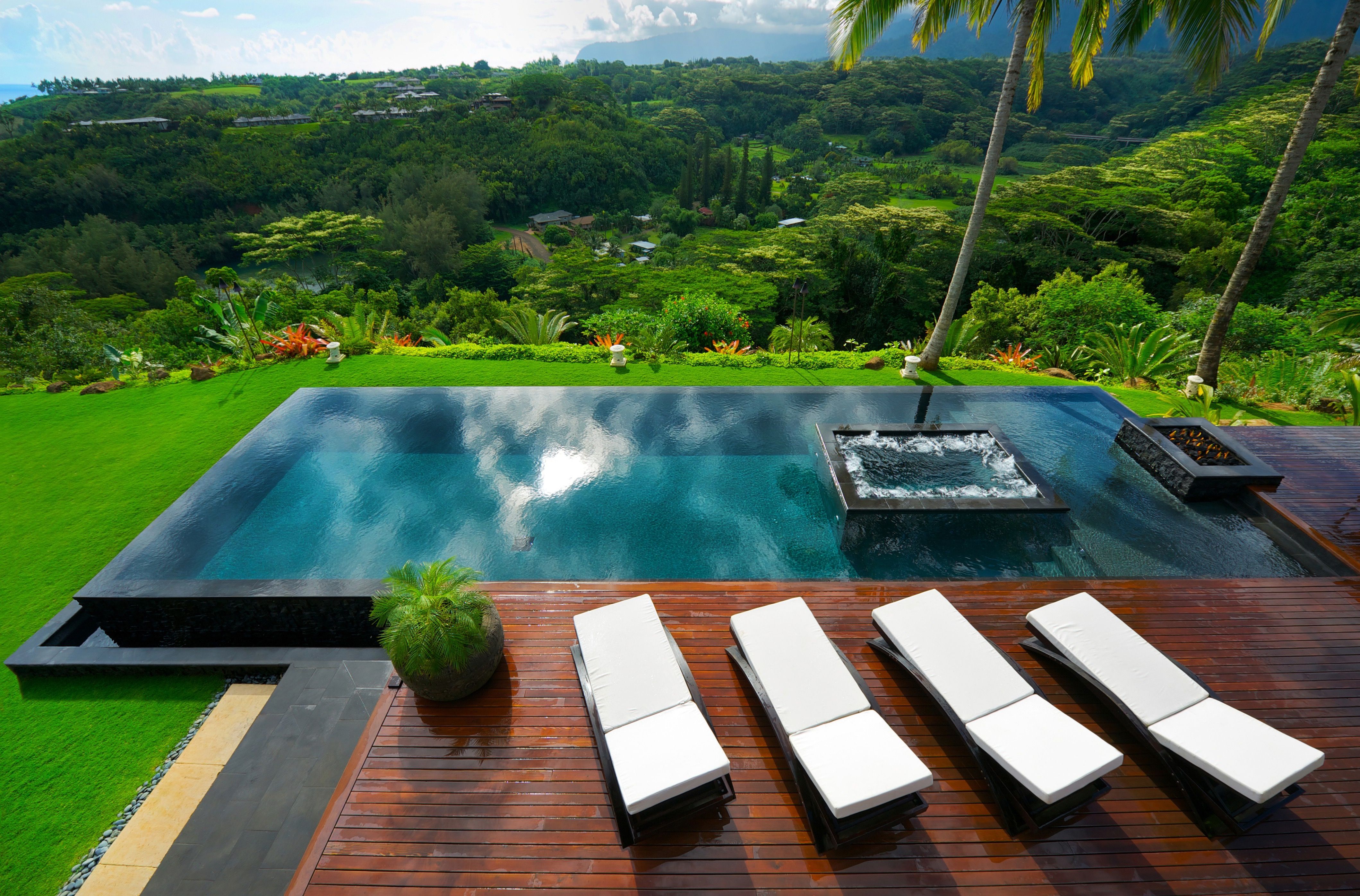 Amazing Modern Small Infinity Swimming Pool (View 7 of 20)