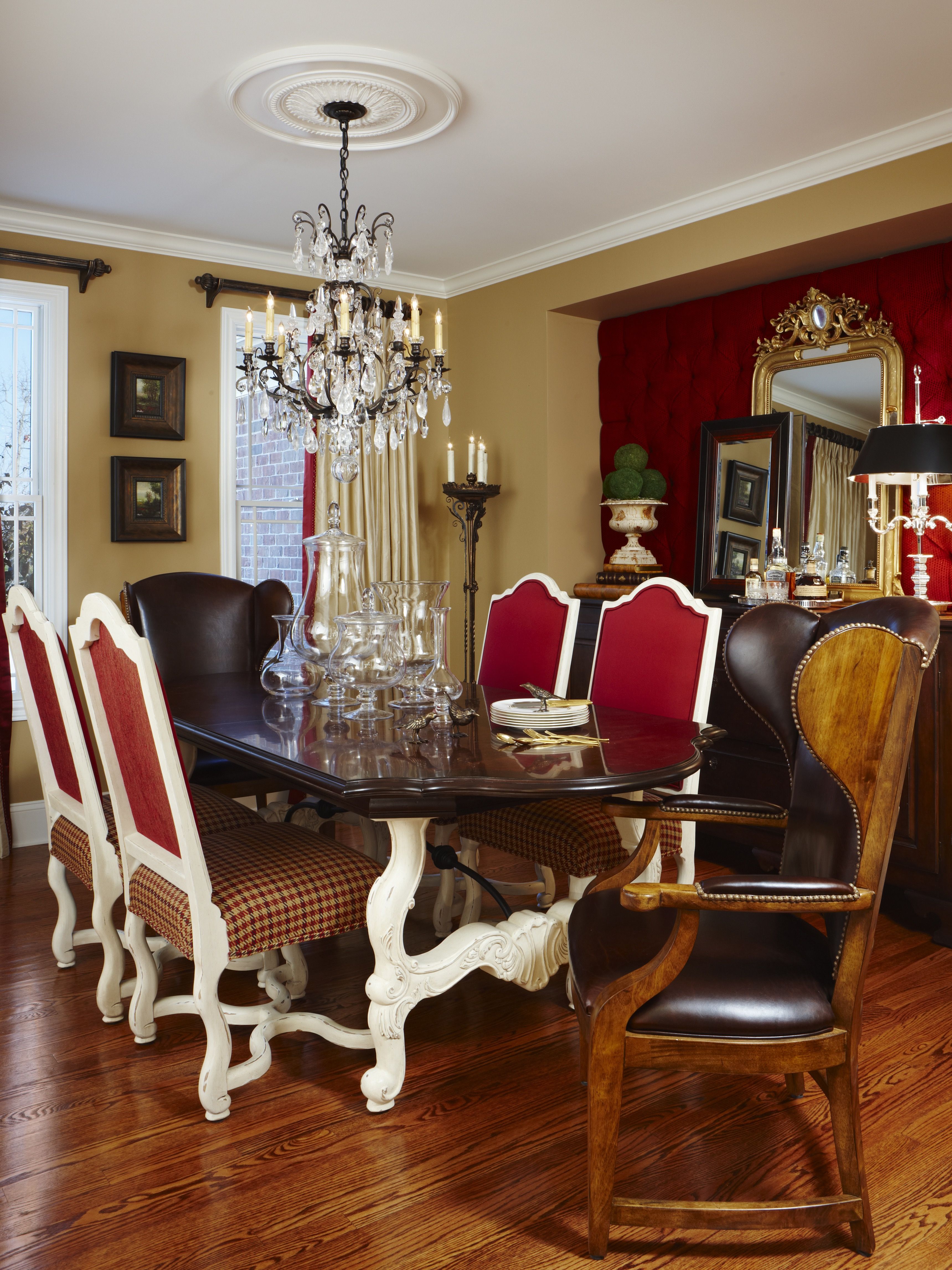 Classic Dining Room With Ethnical French Influences (View 15 of 15)