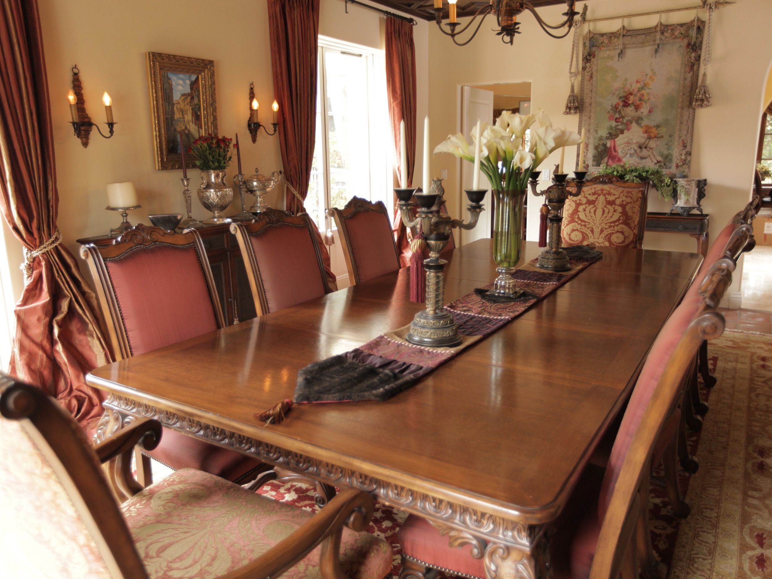 Classic Ethnical Dining Room (View 10 of 15)
