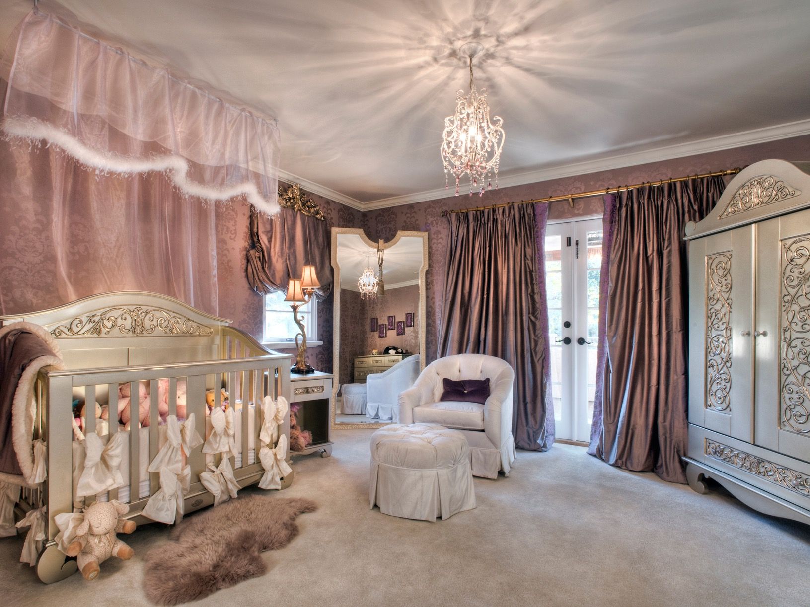 Classic Victorian Style Baby Room Decoration With Chandelier Lighting (View 3 of 33)