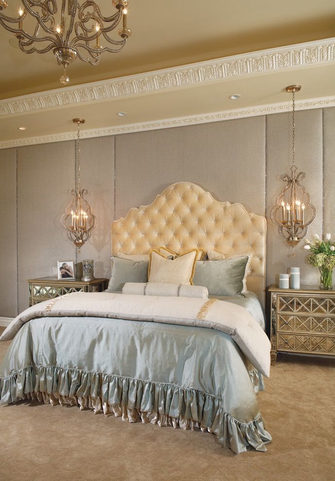 Deluxe Victorian Bedroom With Carpet Flooring And Two Side Chandelier Lighting (View 13 of 30)