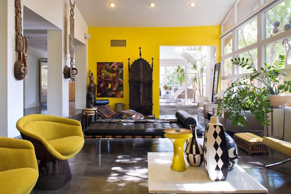 Eclectic Living Room With African Knick Knacks Decor (View 8 of 10)