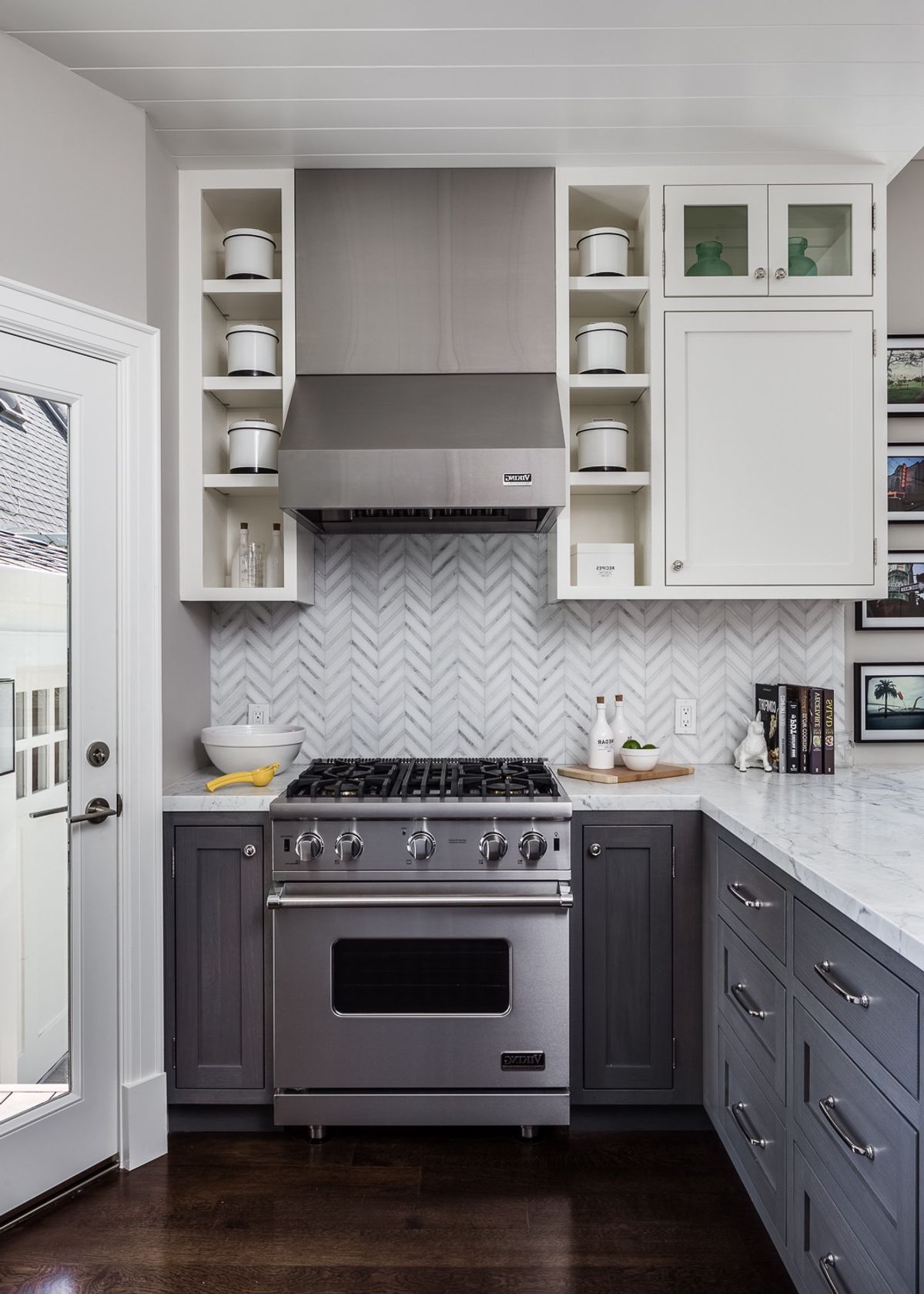 Small-Space Kitchen Interior Decor Tips