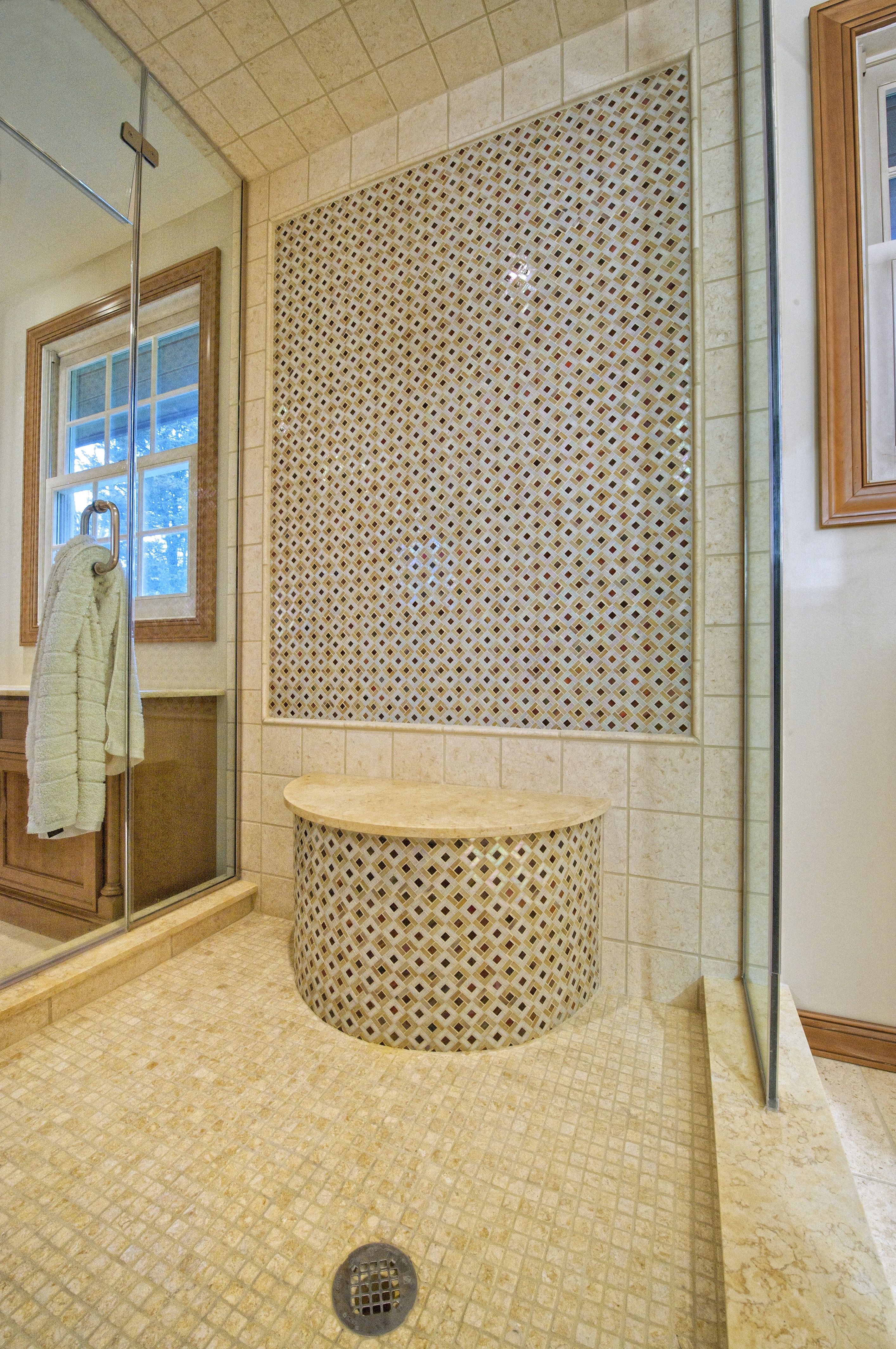Mosaic Tile Accent Wall In Shower (View 16 of 21)