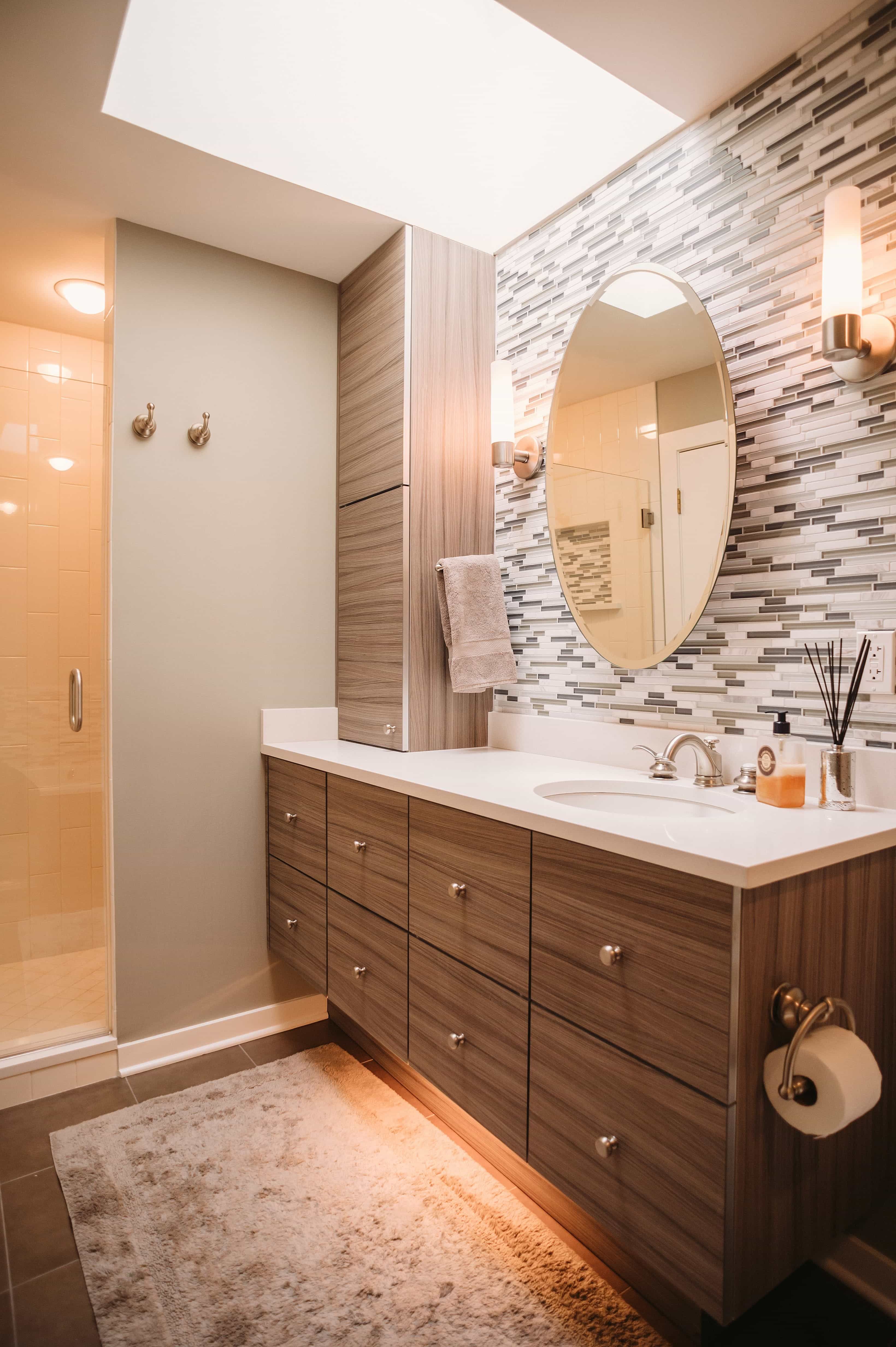 2017 Contemporary Bathroom With Floating Woodgrain Corner Vanity (View 15 of 24)