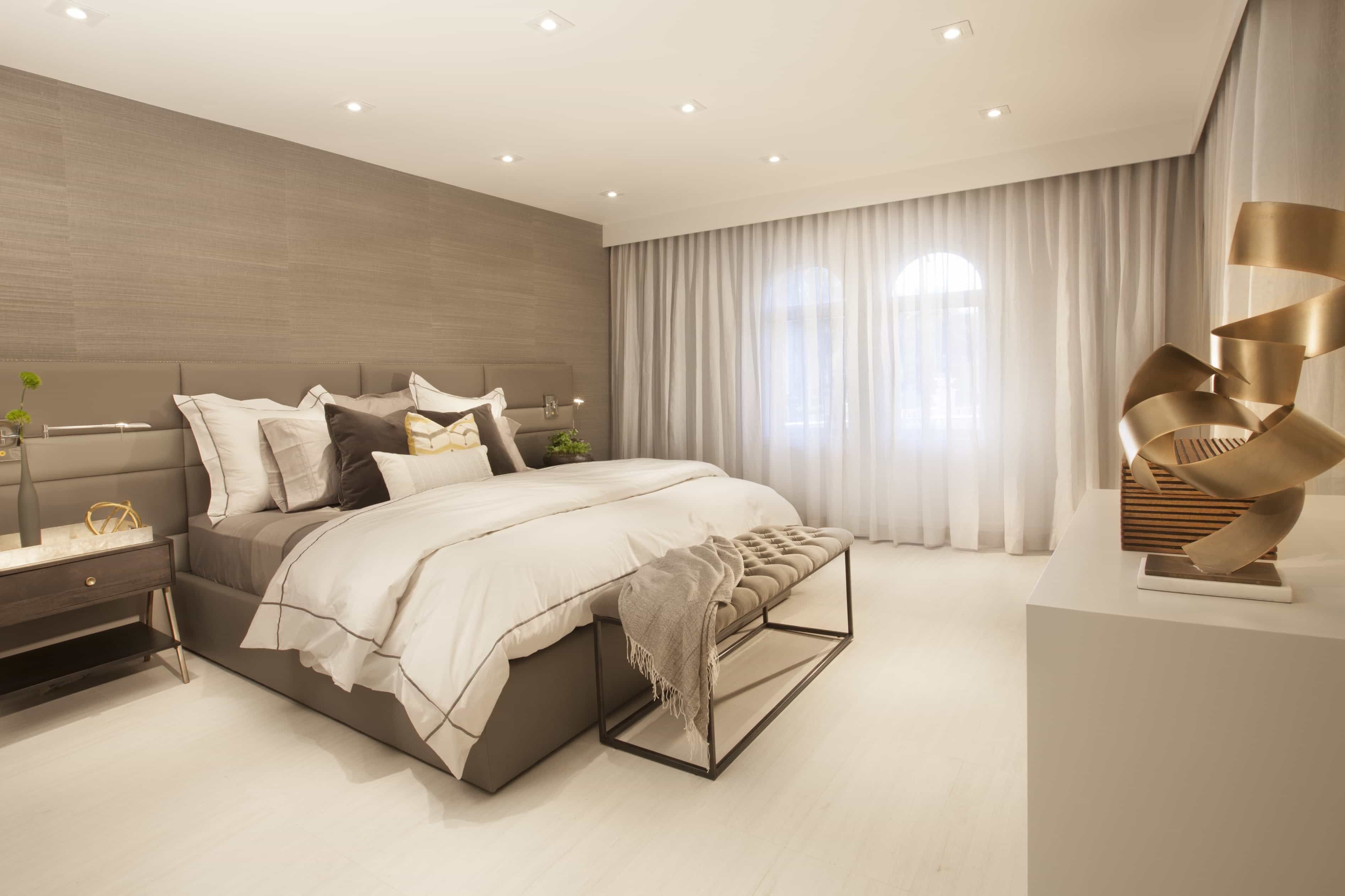 Gray Accent Wall Adds Texture To Calm Modern Bedroom Decoration In Minimalist Style (View 6 of 16)