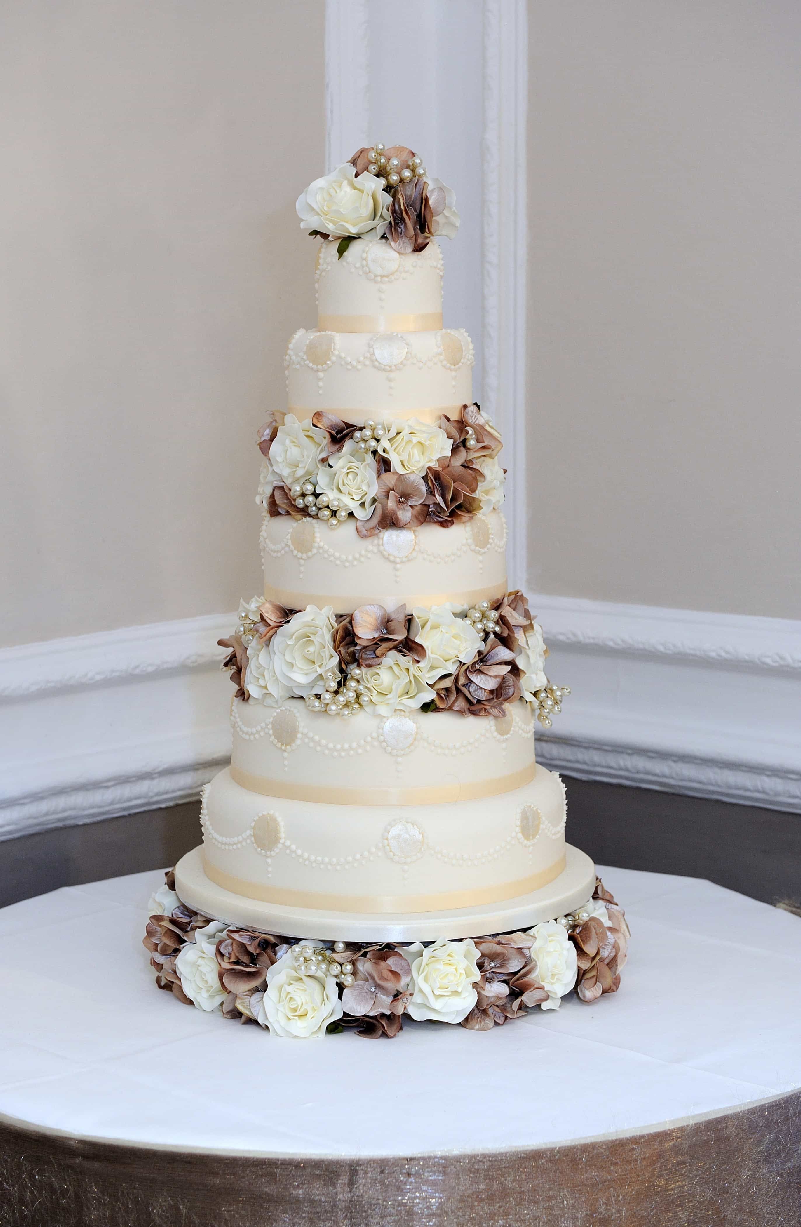 Traditional Wedding Cake With Brown Flowers (View 13 of 25)