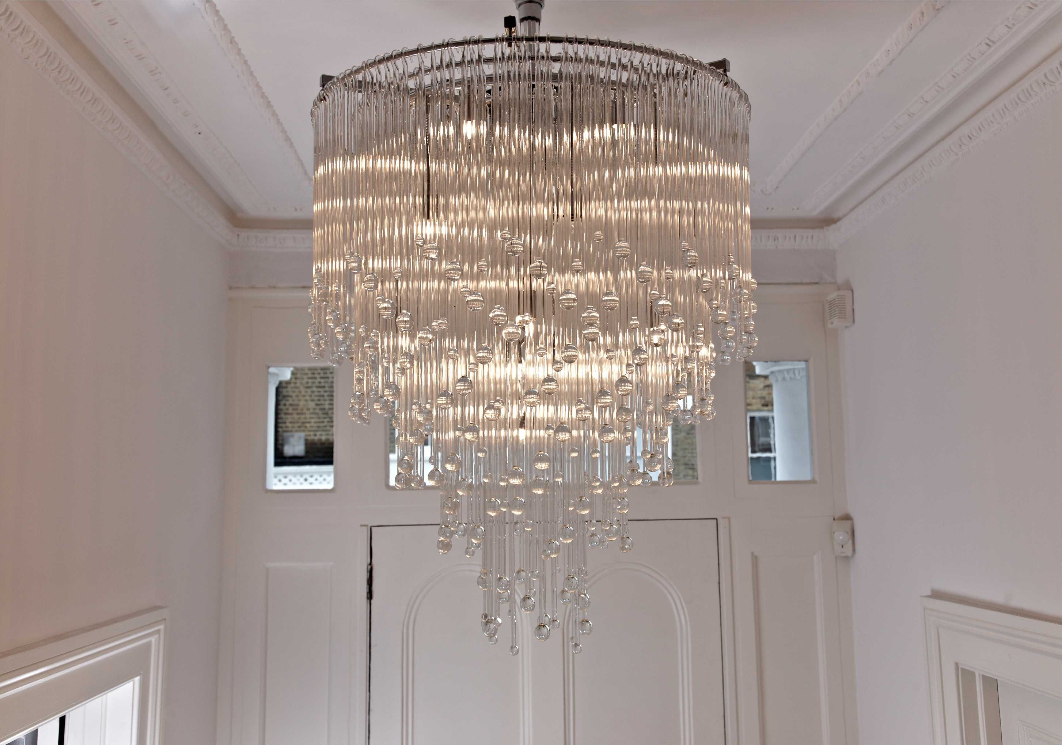 7 Useful Tips To Install Extra Large Modern Chandeliers Shining With Regard To Large Modern Chandeliers (View 2 of 15)
