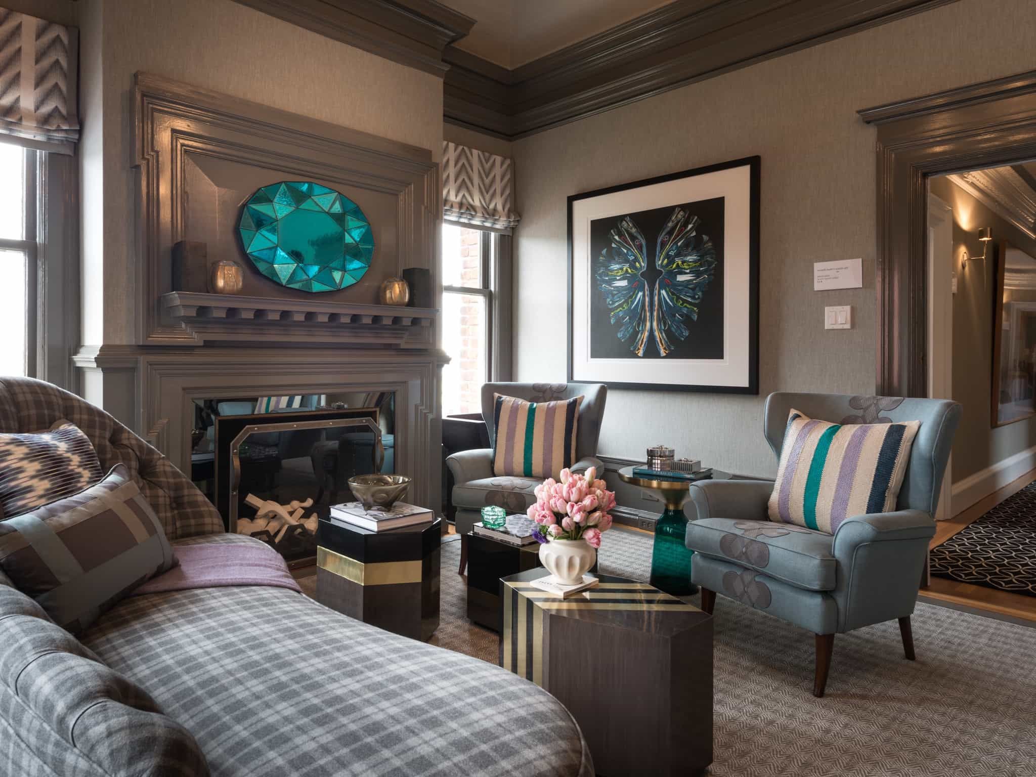 Art Deco Inspired Living Room With Turquoise Accents