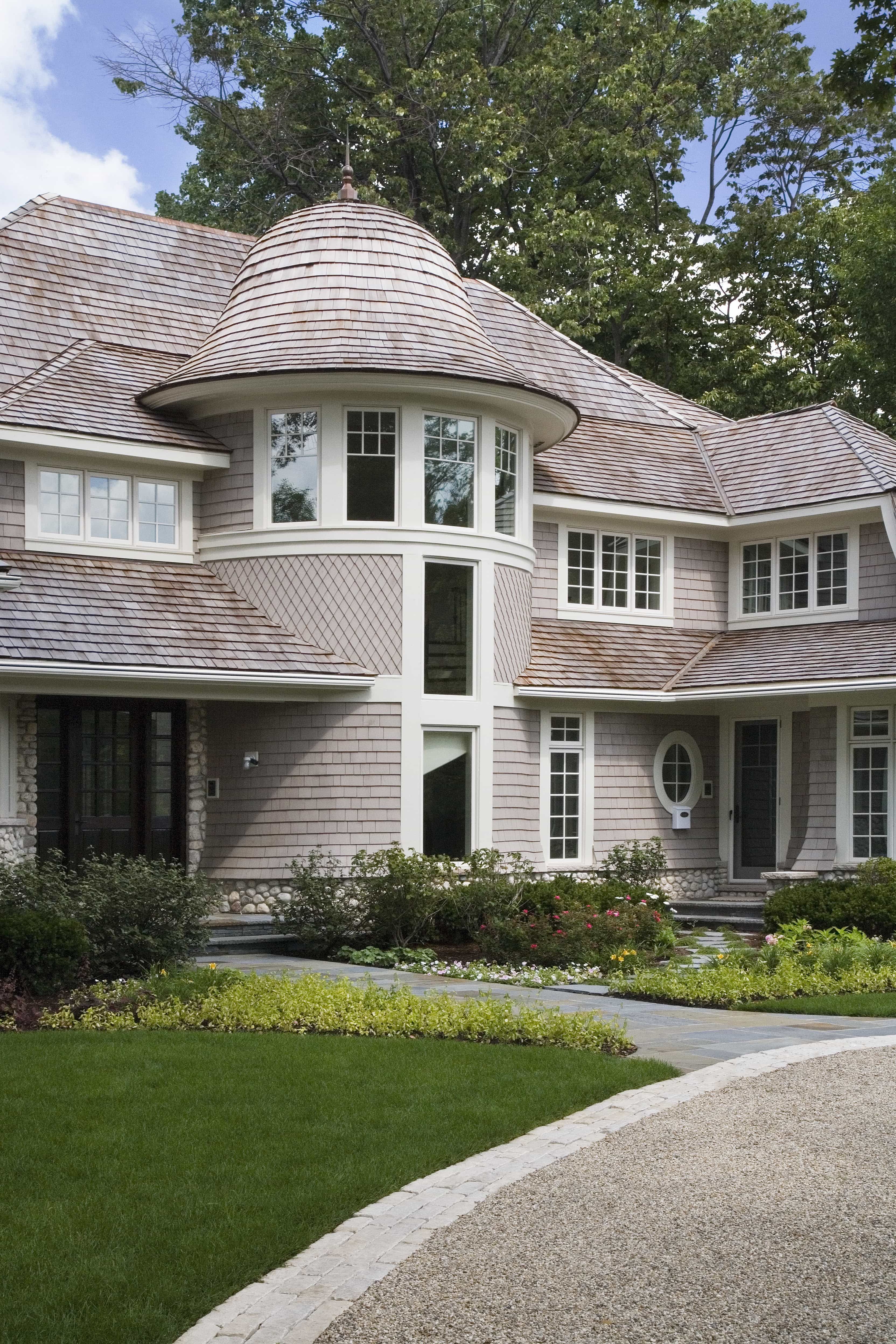 Featured Photo of Cape Cod Lake House With Cedar Shingle Roof