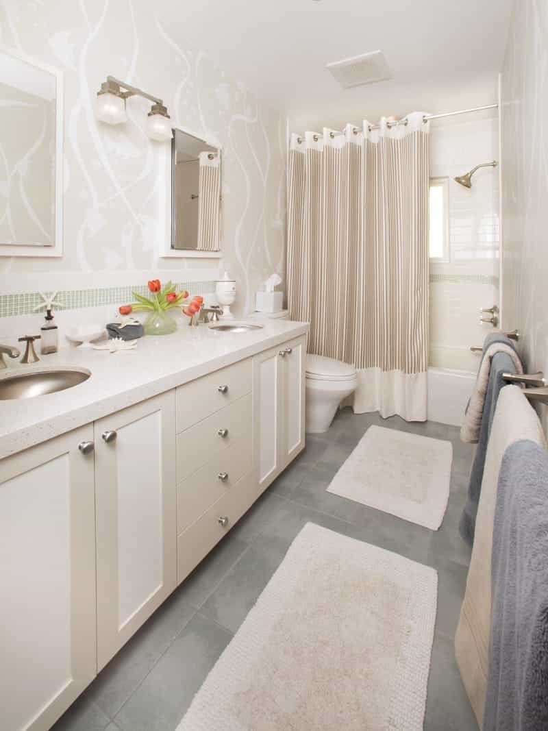 Modern Rug For White And Cream Bathroom With Coastal Accents (View 5 of 11)