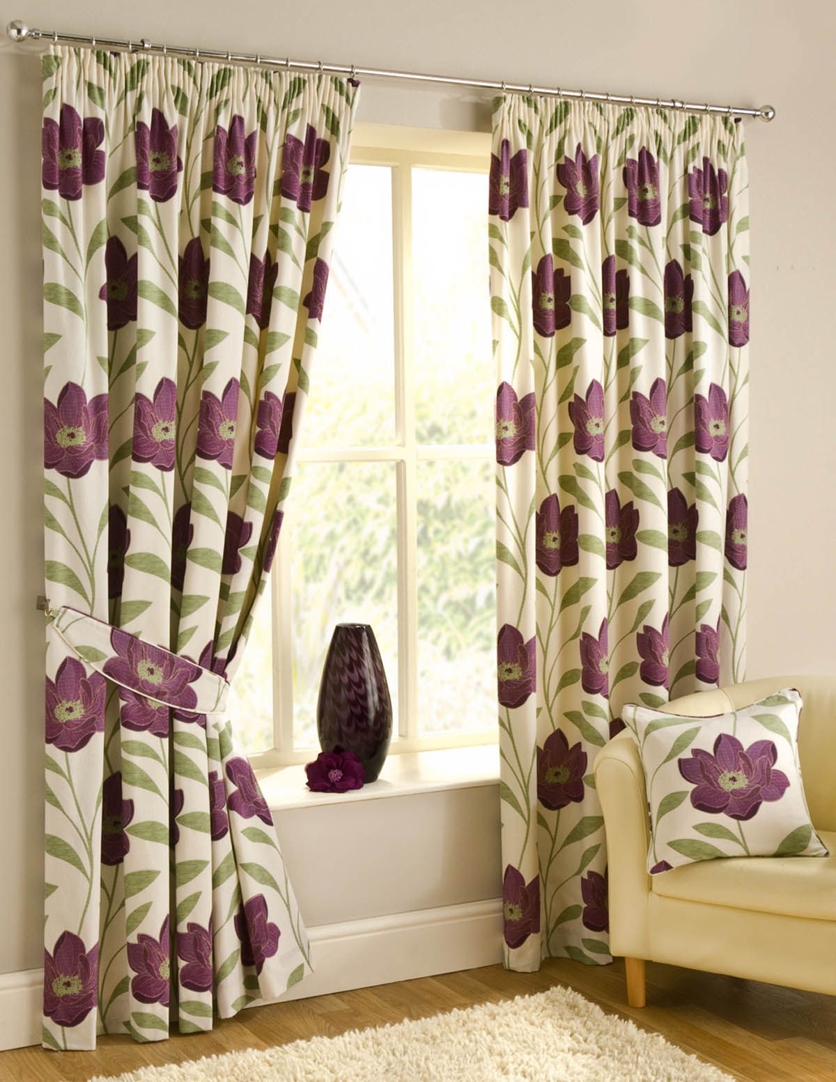Adorable Glamour Curtains Bay Window Interior Design Glugu For Ready Made Curtains For Large Bay Windows (View 11 of 15)