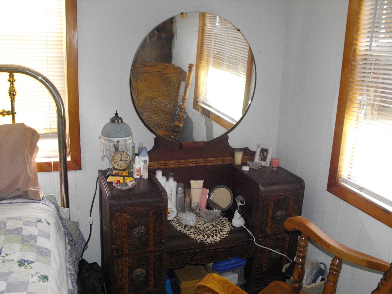 Antique Vanity Dresser With Round Mirror Mirror Design Ideas Inside Large Round Mirrors For Sale (Photo 14 of 15)