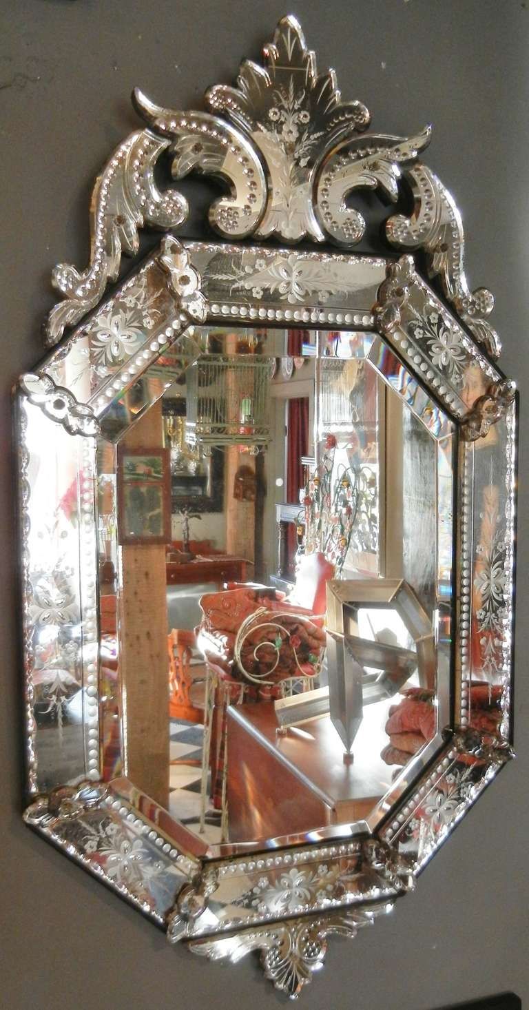 Venetian Mirror With Boutique Designs