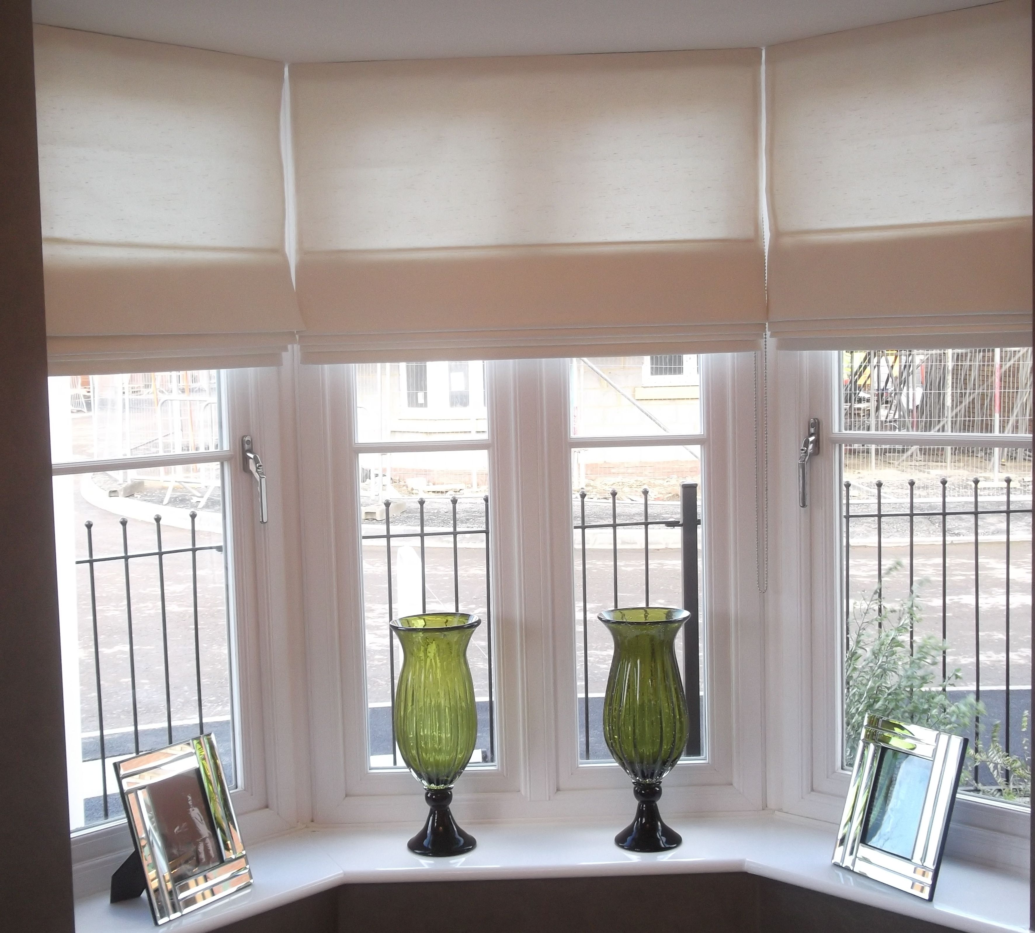 Dressing A Square Bay Window Is Quite A Challenge But When Intended For Bay Window Blinds And Curtains (View 13 of 15)