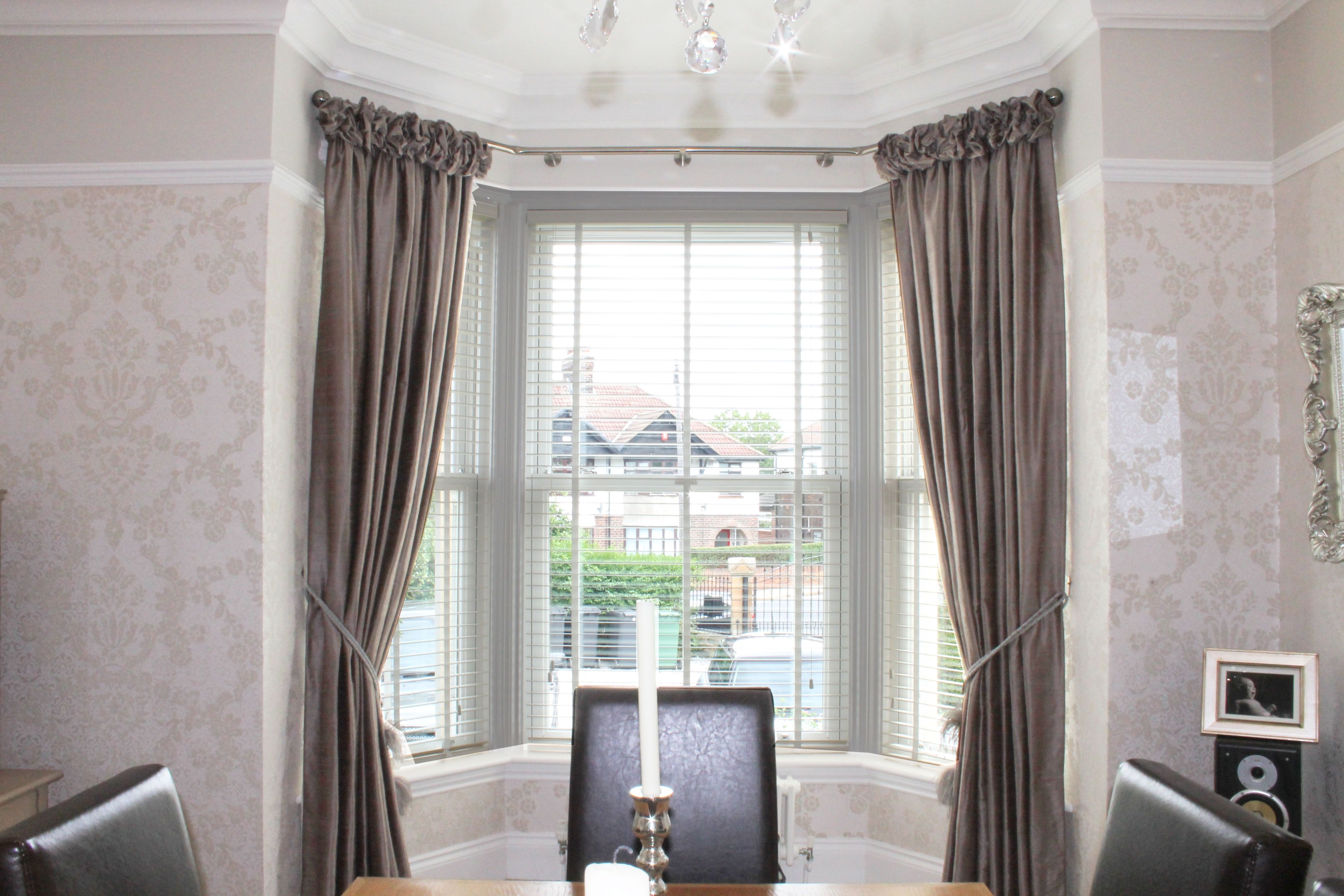 Elegant Kitchendining Room And Quirky Study Room Chic Boutique Regarding Quirky Curtains (Photo 13 of 15)
