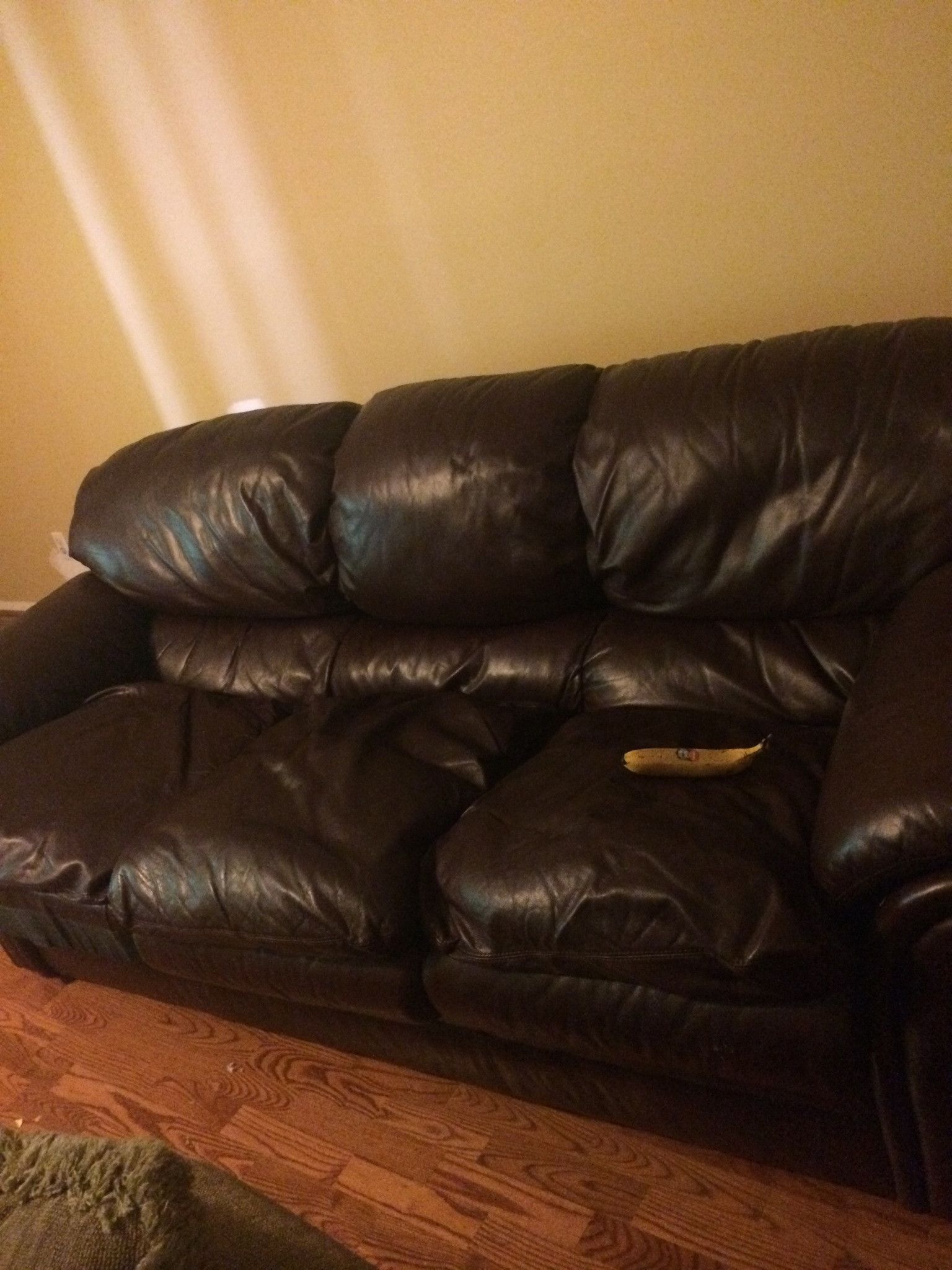 I Was Trying To Buy A Couch Off Of Craigslist And I Told Her I With Regard To Craigslist Leather Sofa (Photo 4 of 15)