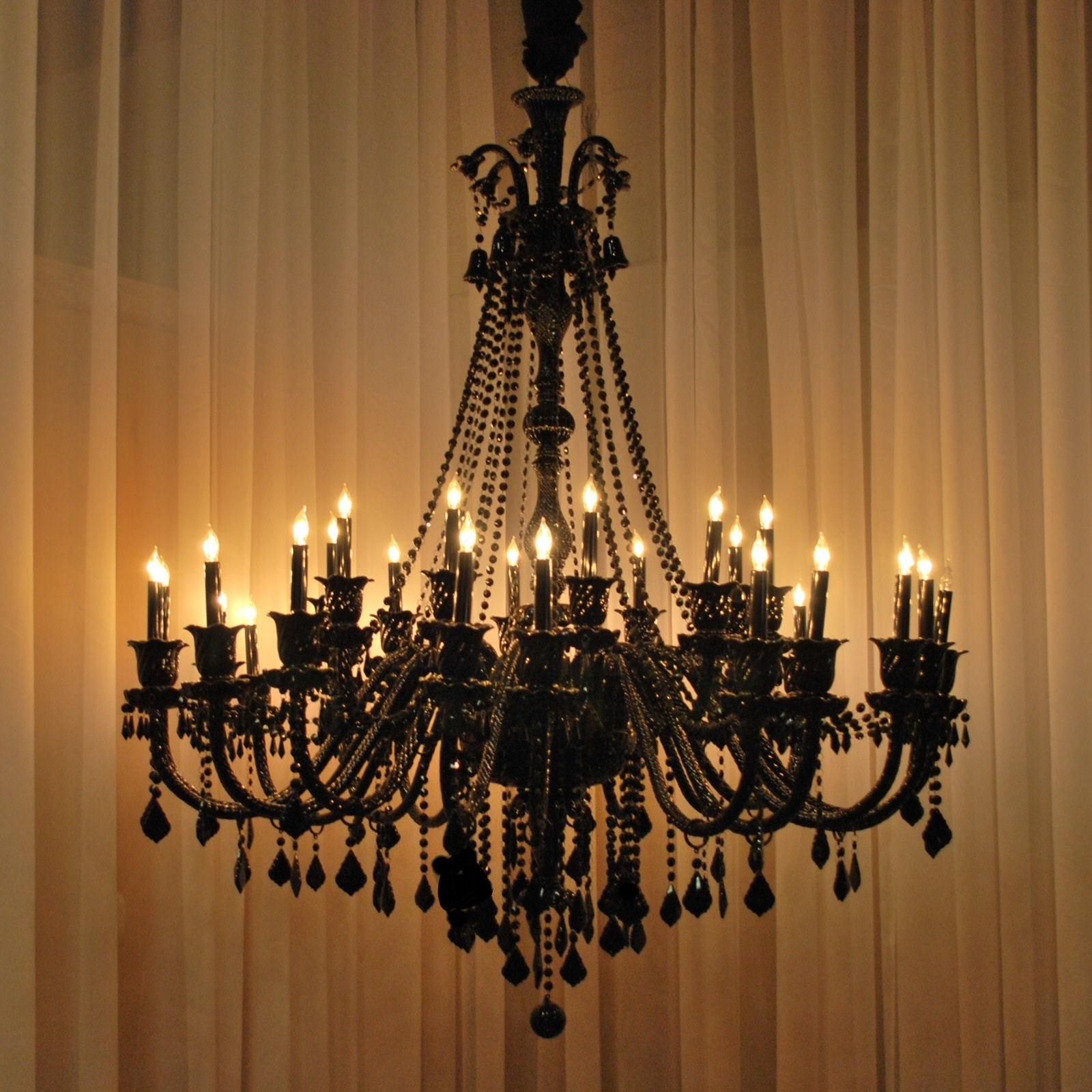 Large Chandeliers Large Crystal Chandeliers Pertaining To Big Chandeliers (View 11 of 15)