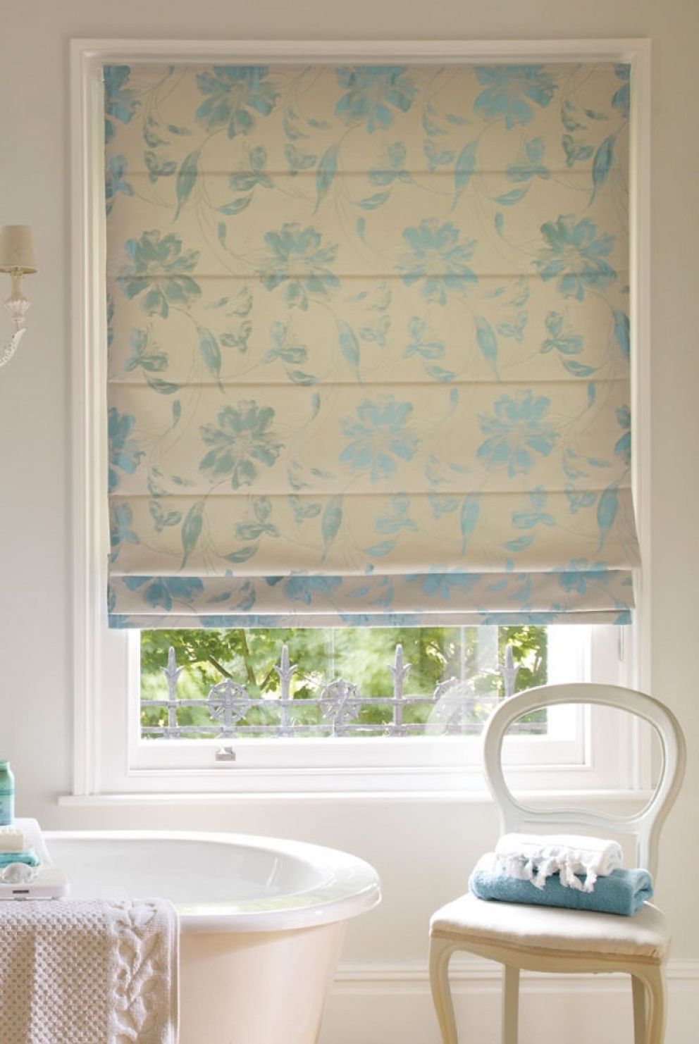 15 Ideas of Bathroom Roman Blinds