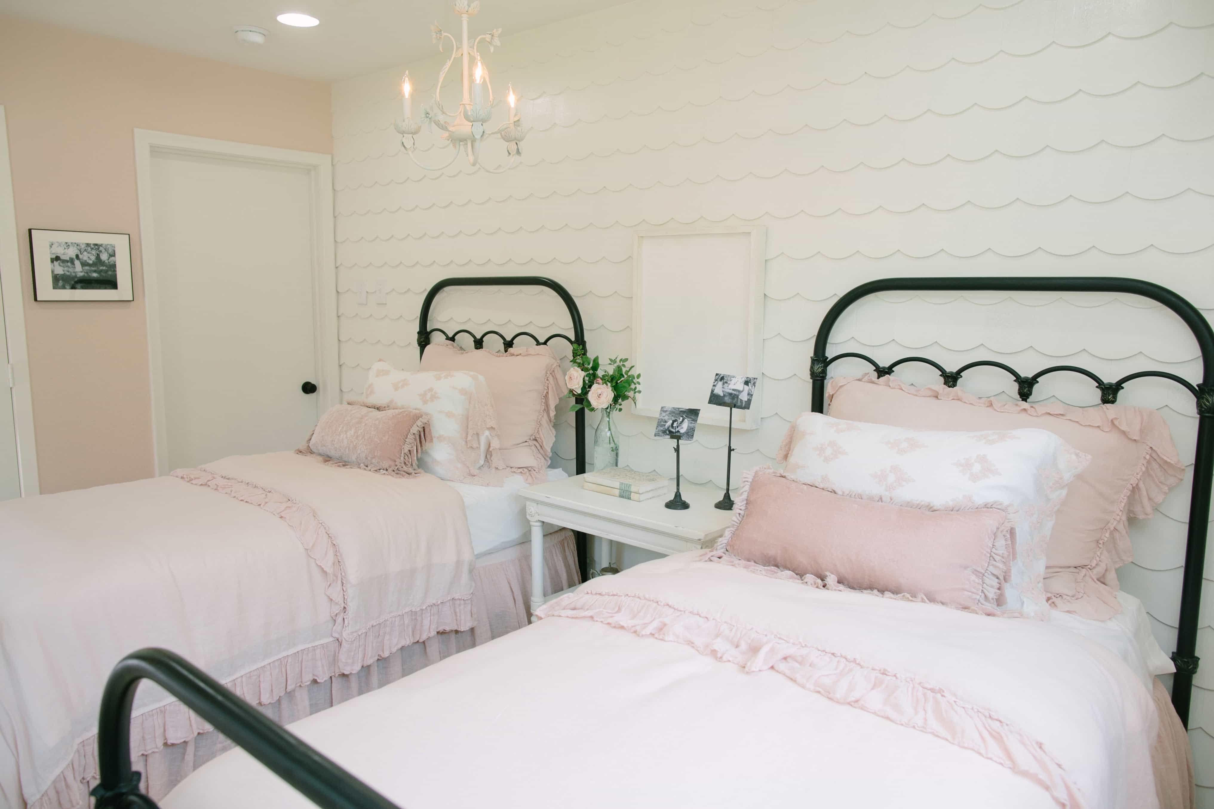 Shabby Chic Vintage Bedroom Ideas (View 8 of 20)