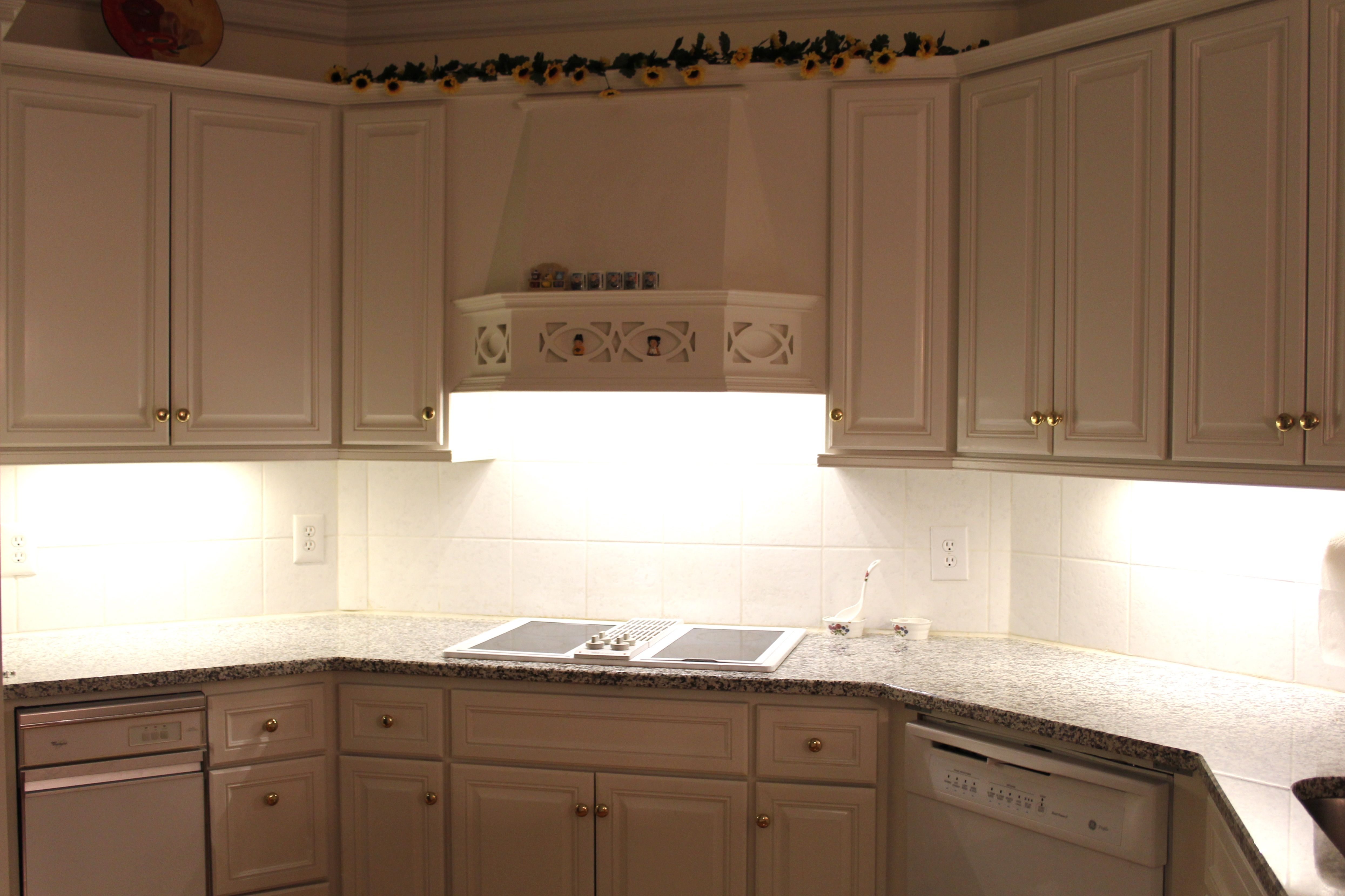 Amazing Kitchen Under Cabinet Lighting Led Led Cabinet Lights Throughout Kitchen Under Cupboard Lights (Photo 7 of 25)