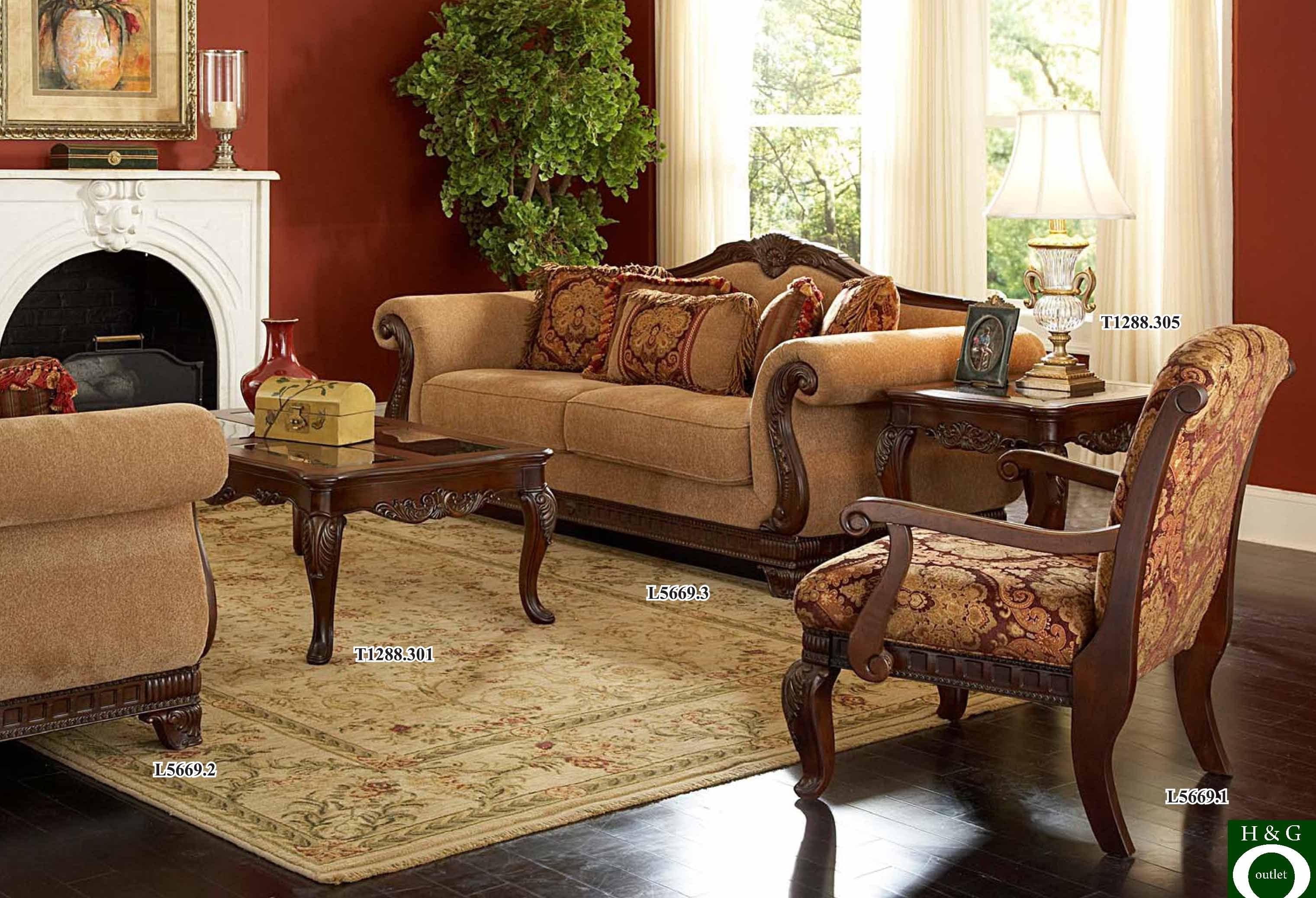 Country Living Room Furniture Lovable Country Style Living Room Regarding Country Sofas And Chairs (View 6 of 15)
