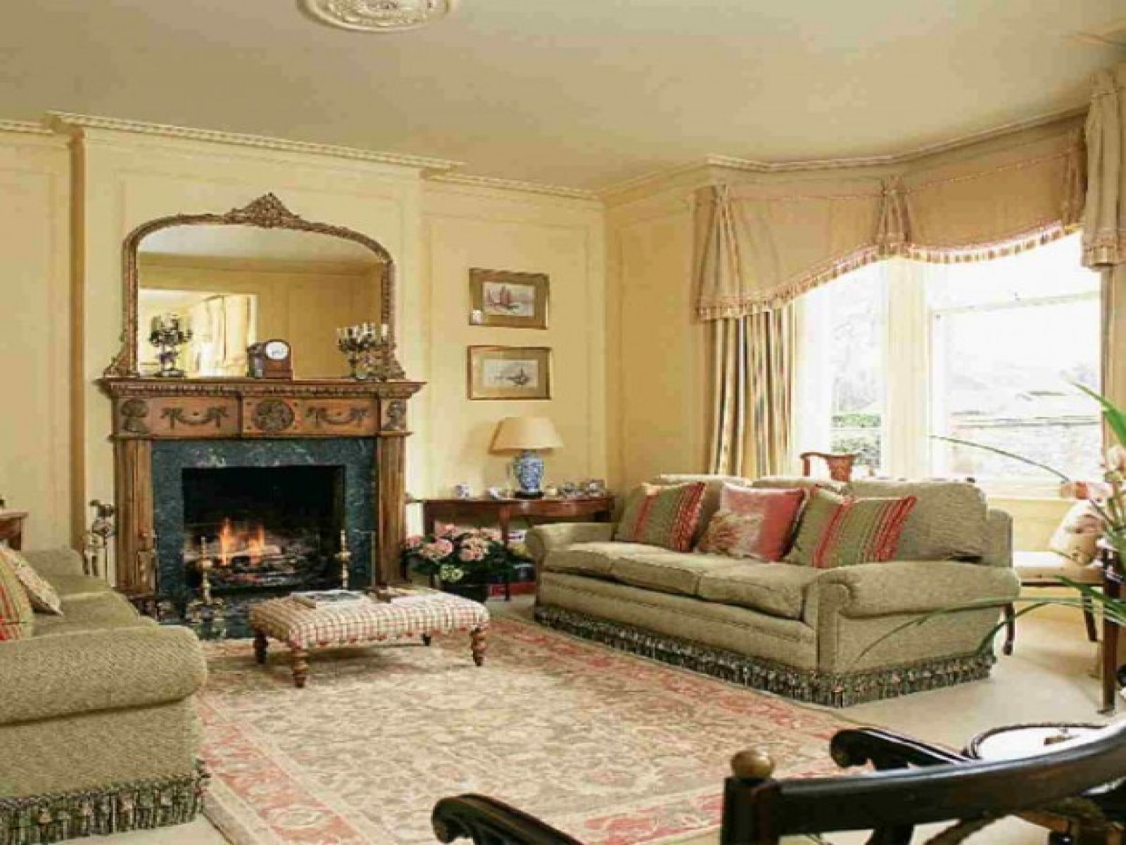 Furniture Floral French Country Sofa With Wood Legs For Chic Home Throughout Country Sofas And Chairs (View 15 of 15)