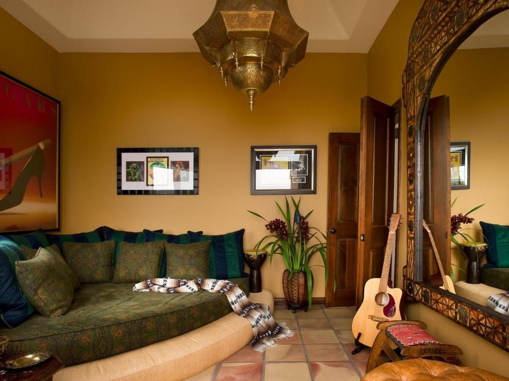 Living Room Comfortable Vintage Moroccan Living Room Decor Ideas With DIY Moroccan Floor Seating (View 15 of 15)