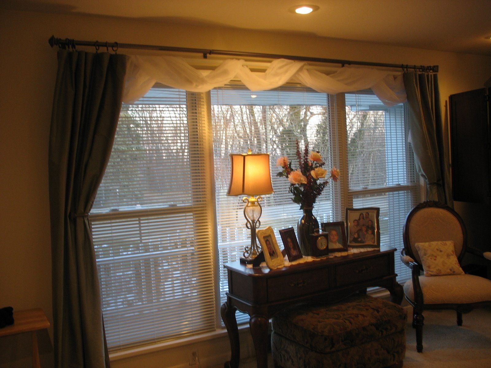 Top Figure Sparkles Kitchen Window Curtains Modern Charming Inside Inexpensive Curtains For Large Windows (View 3 of 25)