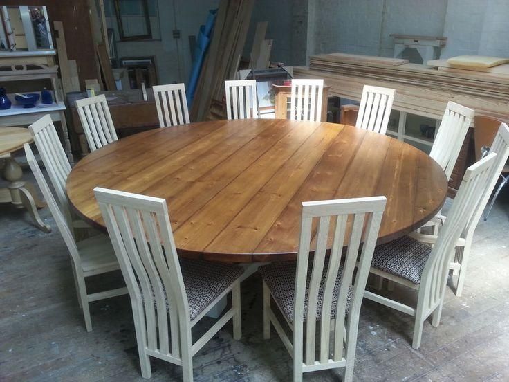 round extendable kitchen table seats 10