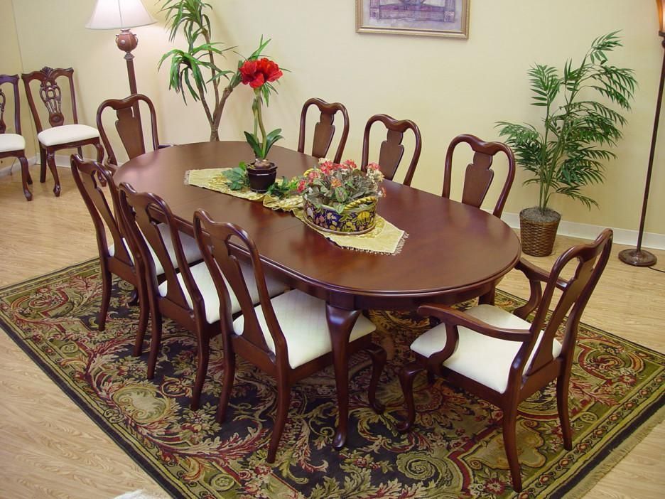 Dining Room Artistic Dining Room Decoration With Oval Mahogany Pertaining To Mahogany Dining Tables Sets (View 15 of 20)
