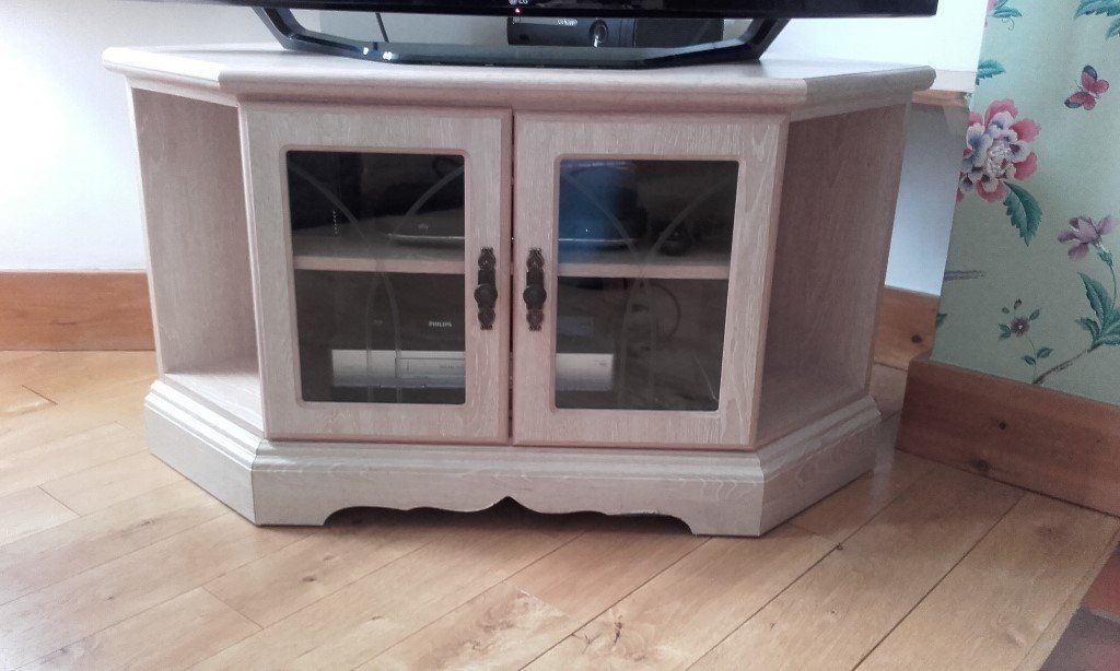 Fantastic Popular Oak TV Cabinets Regarding Limed Oak Tv Cabinet Bar Cabinet (Photo 47 of 50)