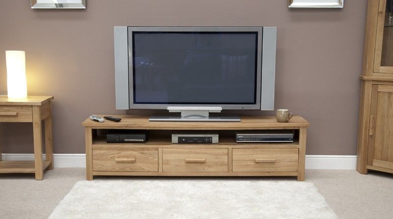 Great Favorite Low Oak TV Stands Within Tv Stands Interesting Solid Oak Tv Stand 2017 Design Fascinating (View 20 of 50)
