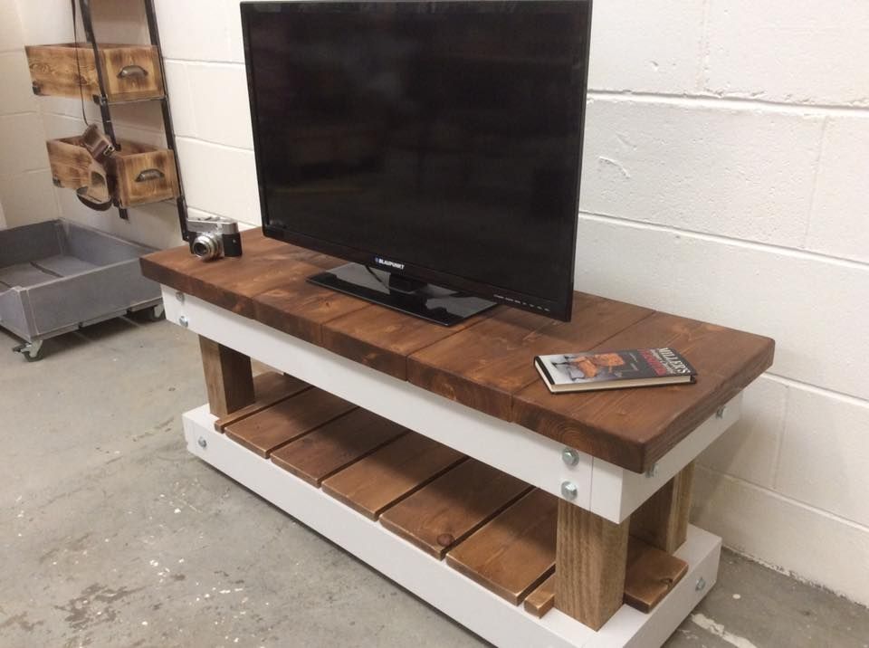 Innovative New Single TV Stands Pertaining To Pallet Tv Stand Pallet Media Console Diy And Crafts (View 11 of 50)