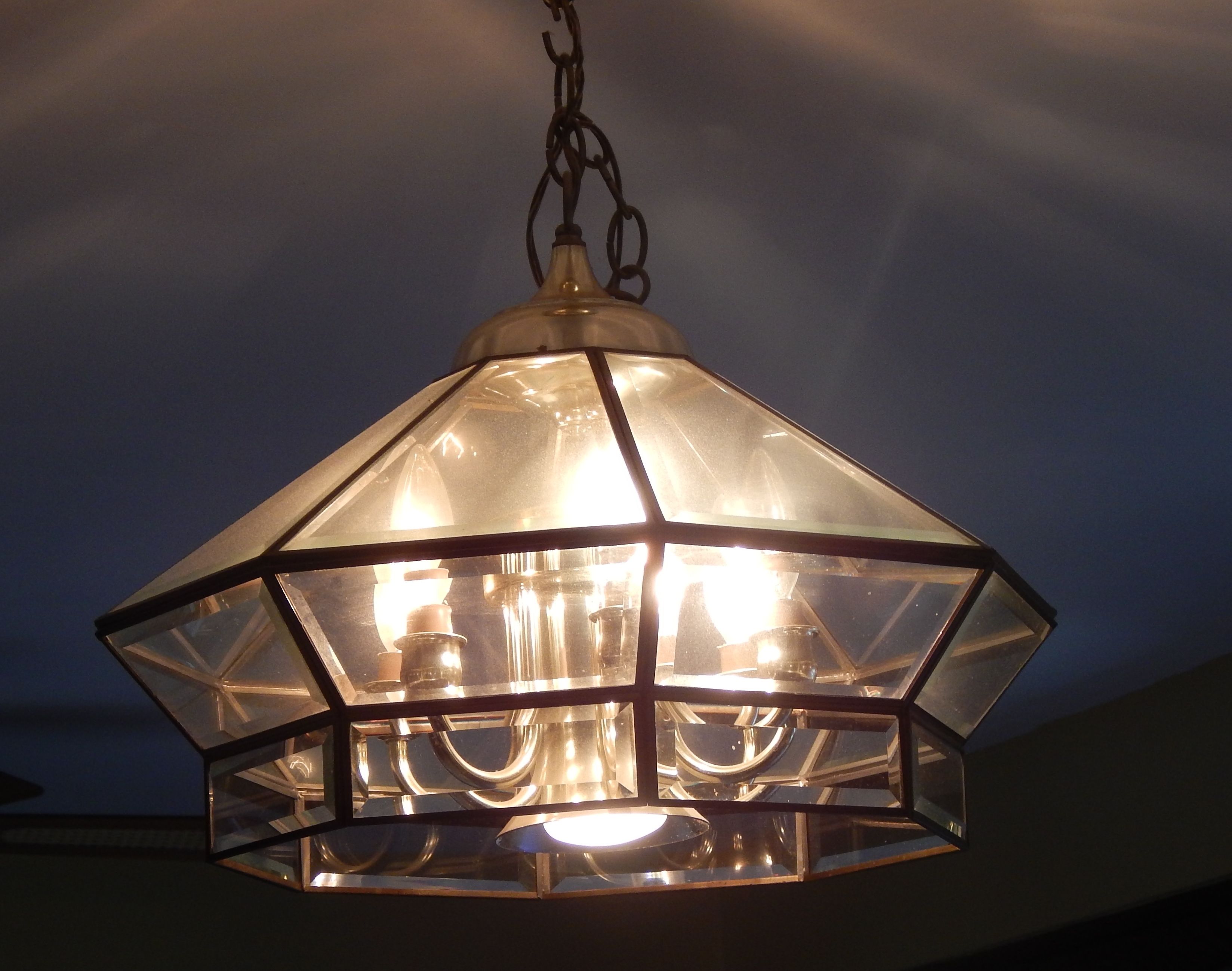 Rustoleum Metallic Spray Paint Restyle4life With Regard To Old Brass Chandeliers (View 19 of 25)