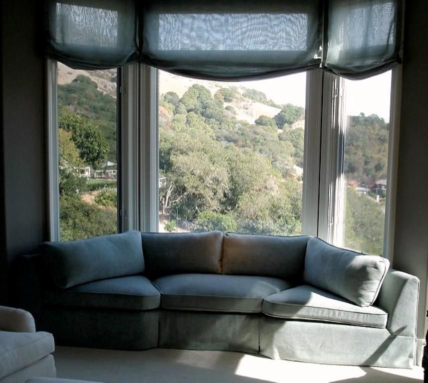 Latest Bay Window Couch for Small Space
