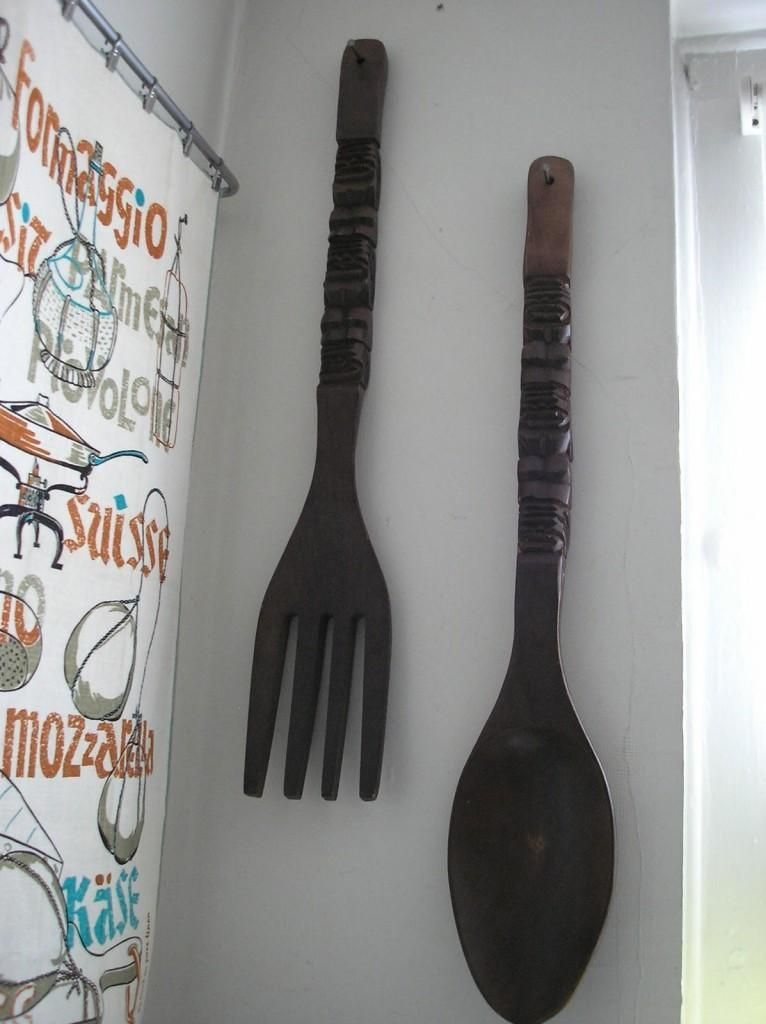 Easy Big Fork And Spoon Wall Decor Ideas — Decor Trends Regarding Big Spoon And Fork Wall Decor (View 10 of 20)